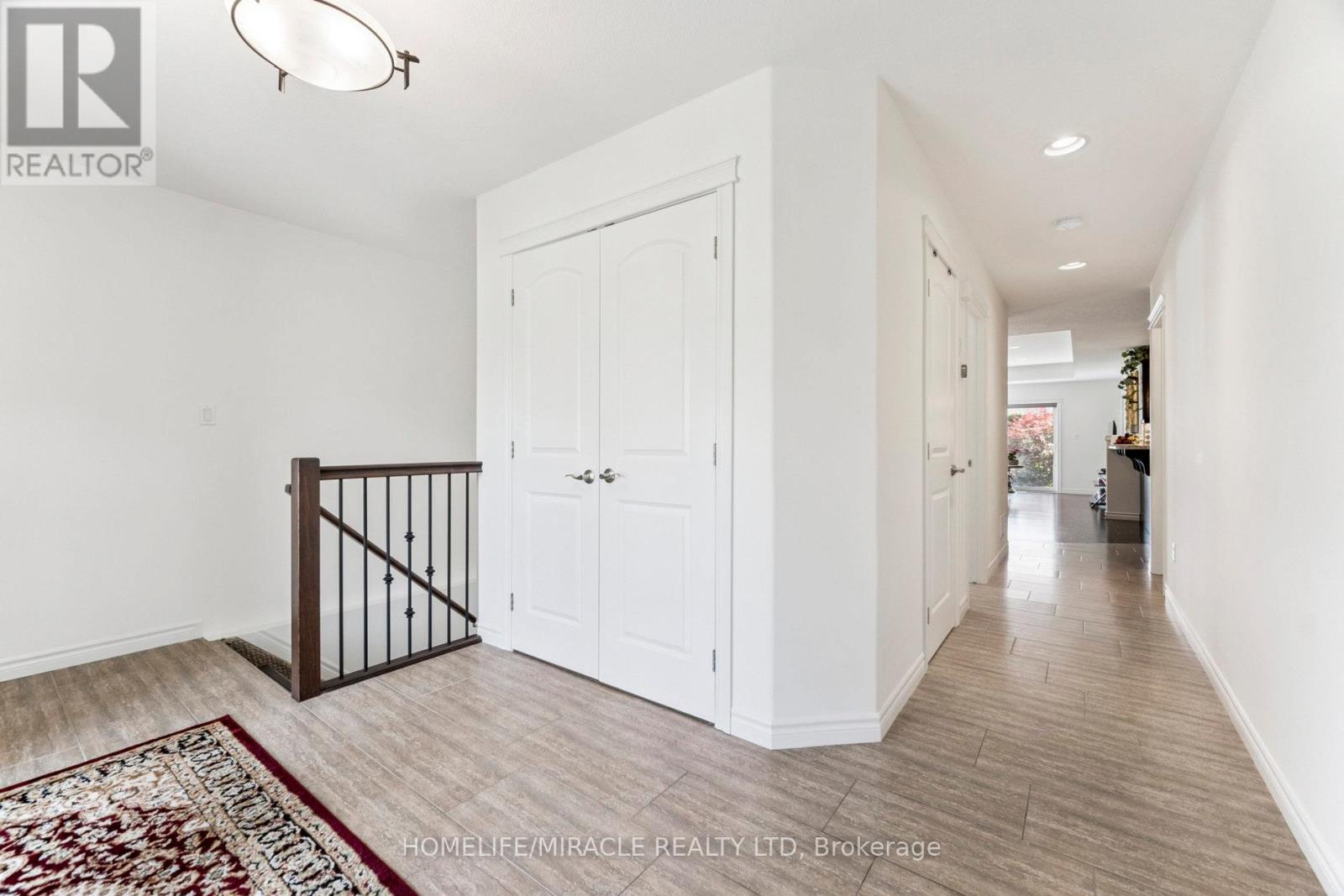 6 - 1430 Highbury Avenue N, London East (East D), Ontario  N5Y 6M4 - Photo 8 - X12342759