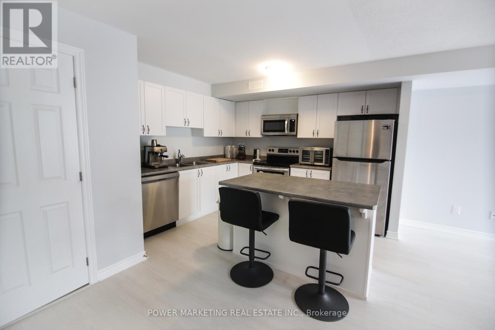 43 Zoisite Private, Ottawa, Ontario  K2J 7B4 - Photo 10 - X12349470