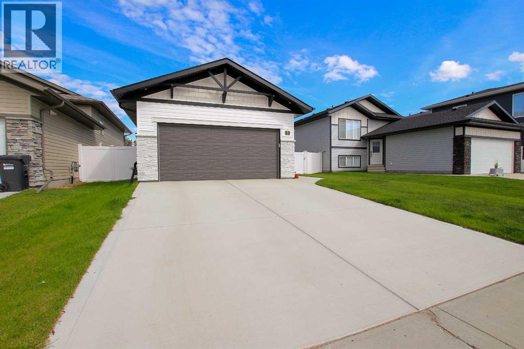 Property at 7 Thayer Close image 2