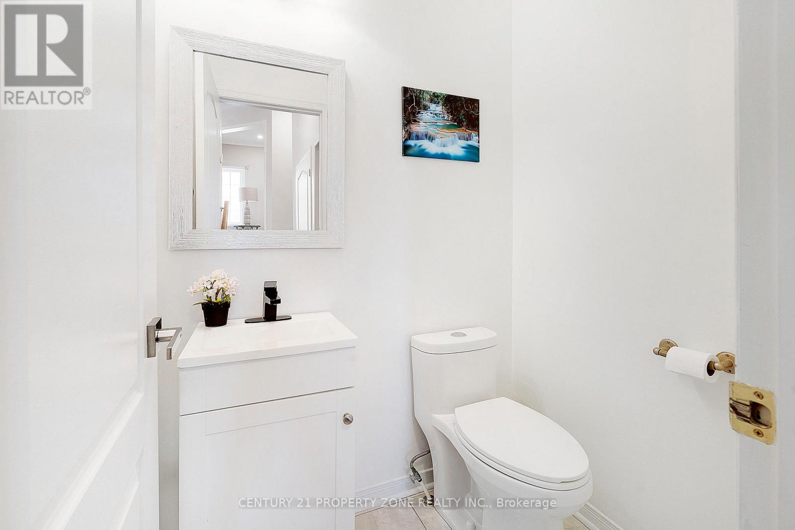 2 Oranmore Crescent, Brampton (Credit Valley), Ontario  L6X 0J9 - Photo 11 - W12345786