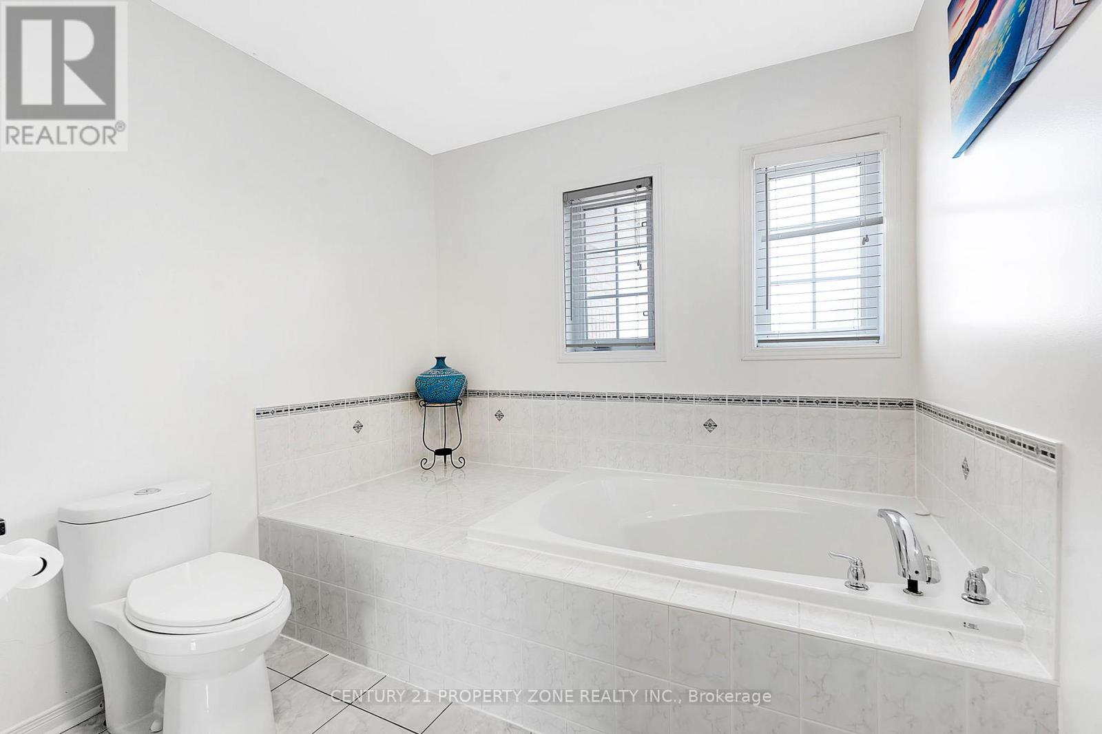 2 Oranmore Crescent, Brampton (Credit Valley), Ontario  L6X 0J9 - Photo 21 - W12345786