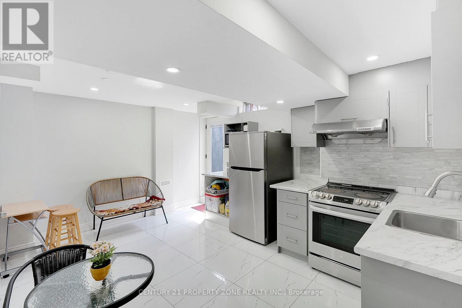 2 Oranmore Crescent, Brampton (Credit Valley), Ontario  L6X 0J9 - Photo 26 - W12345786