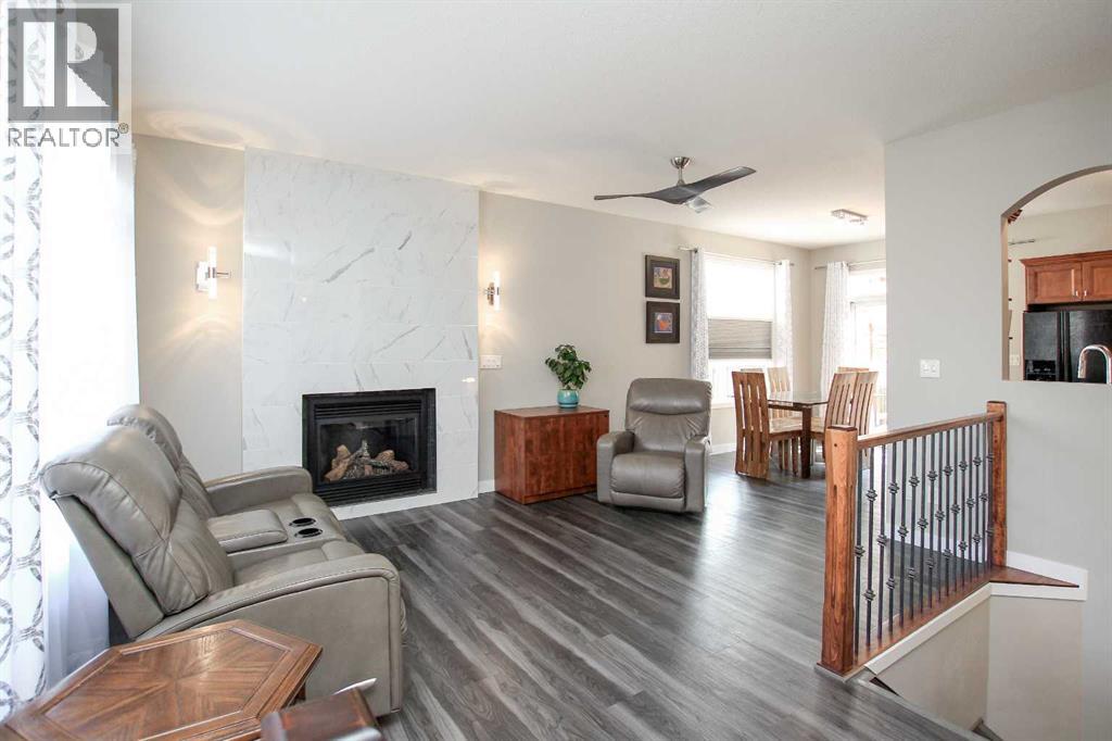 Property at 128 Ingle Close image 3