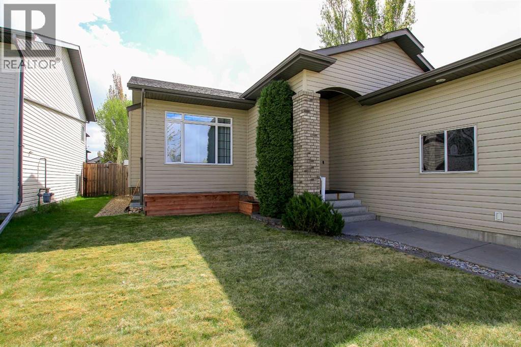 Property at 128 Ingle Close image 2