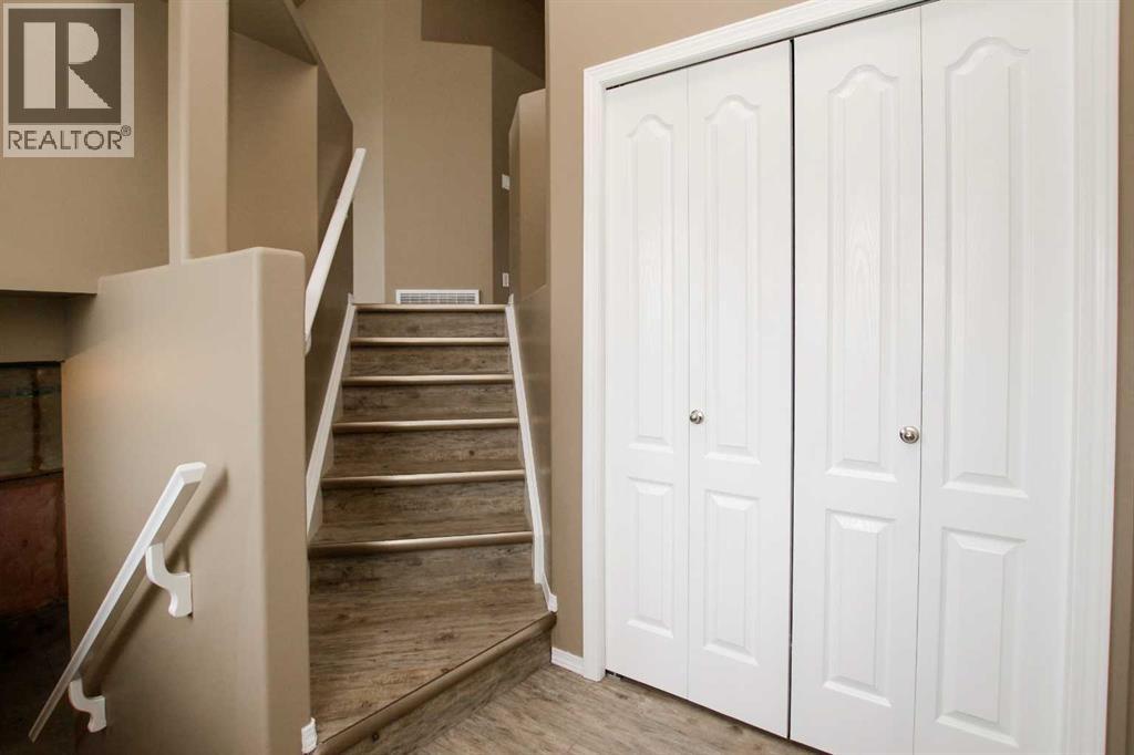Property at 27 Inkster Close image 2