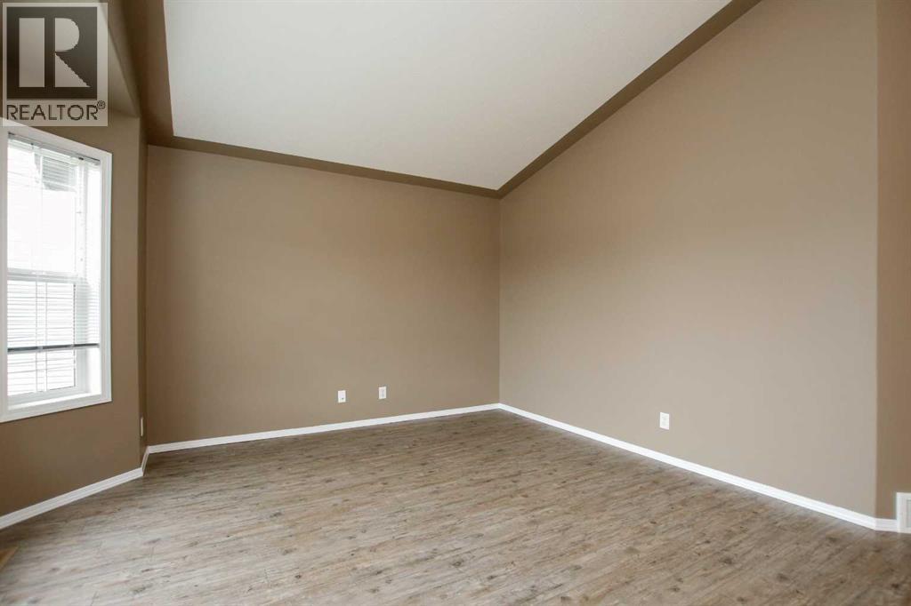 Property at 27 Inkster Close image 4