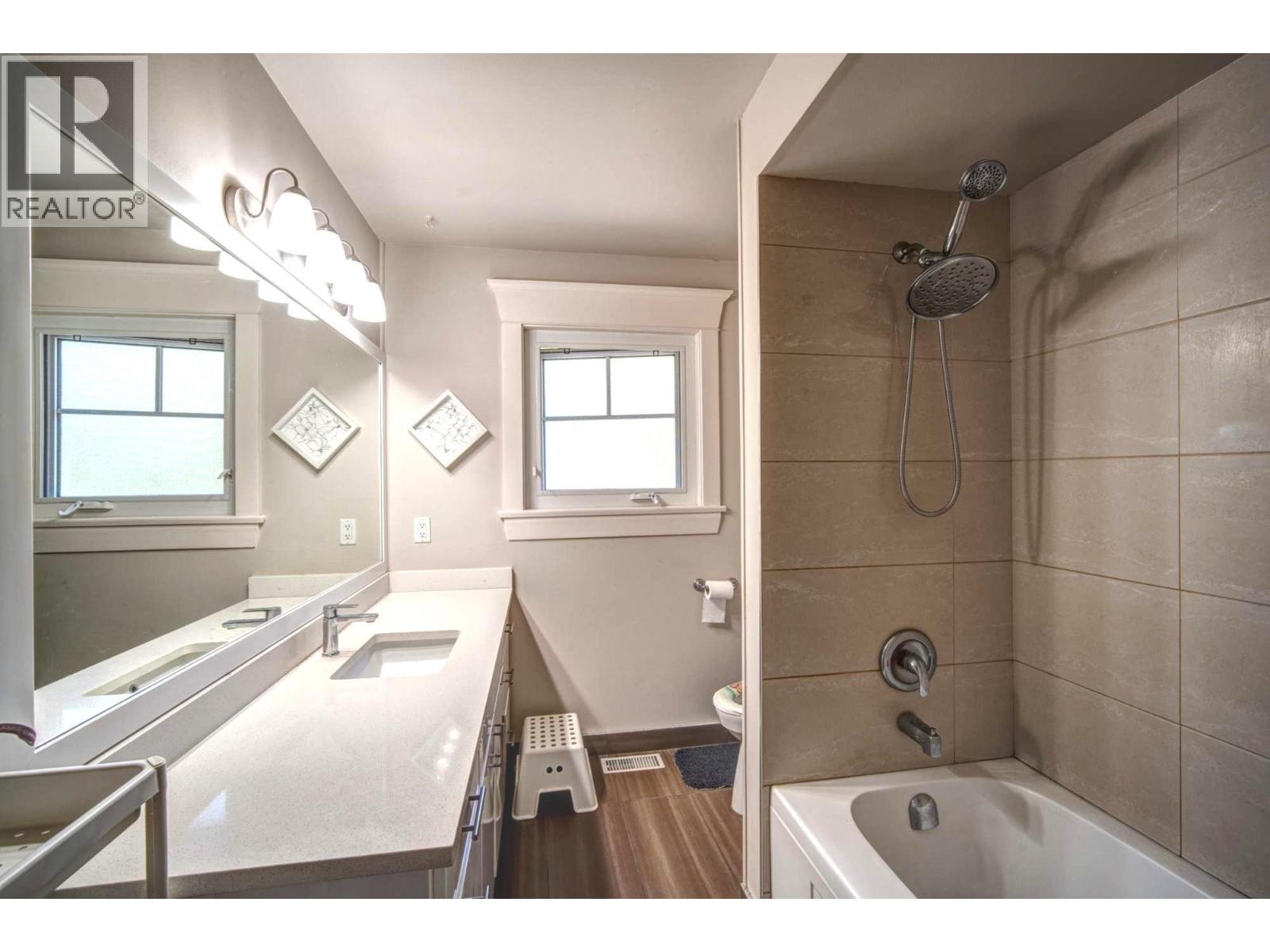 10691 Bromfield Place, Richmond, British Columbia  V7A 4H8 - Photo 16 - R3036458