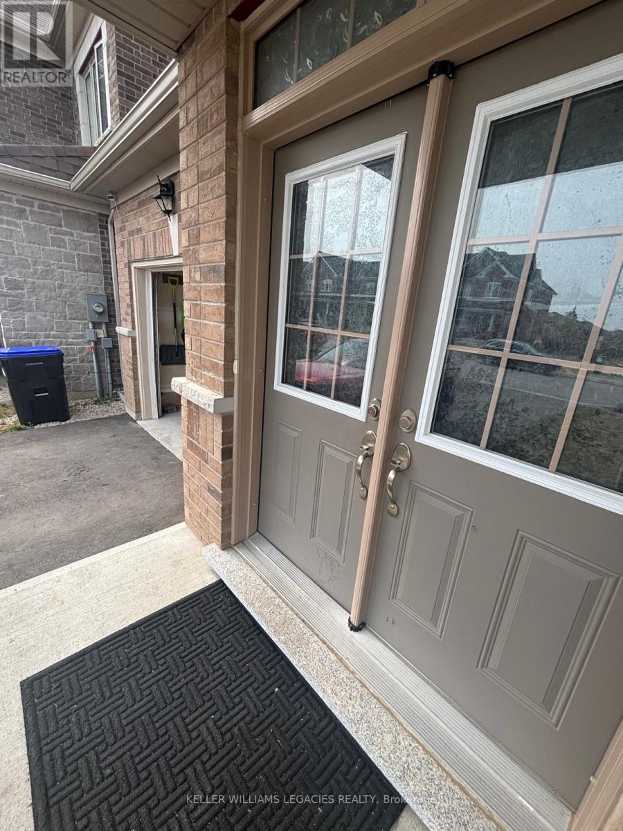 2300 Grainger Loop, Innisfil, Ontario  L9S 0M9 - Photo 2 - N12349482