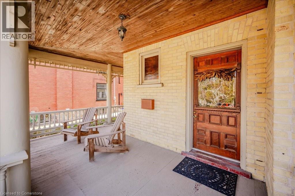 Property at 33 ROLAND Street image 5