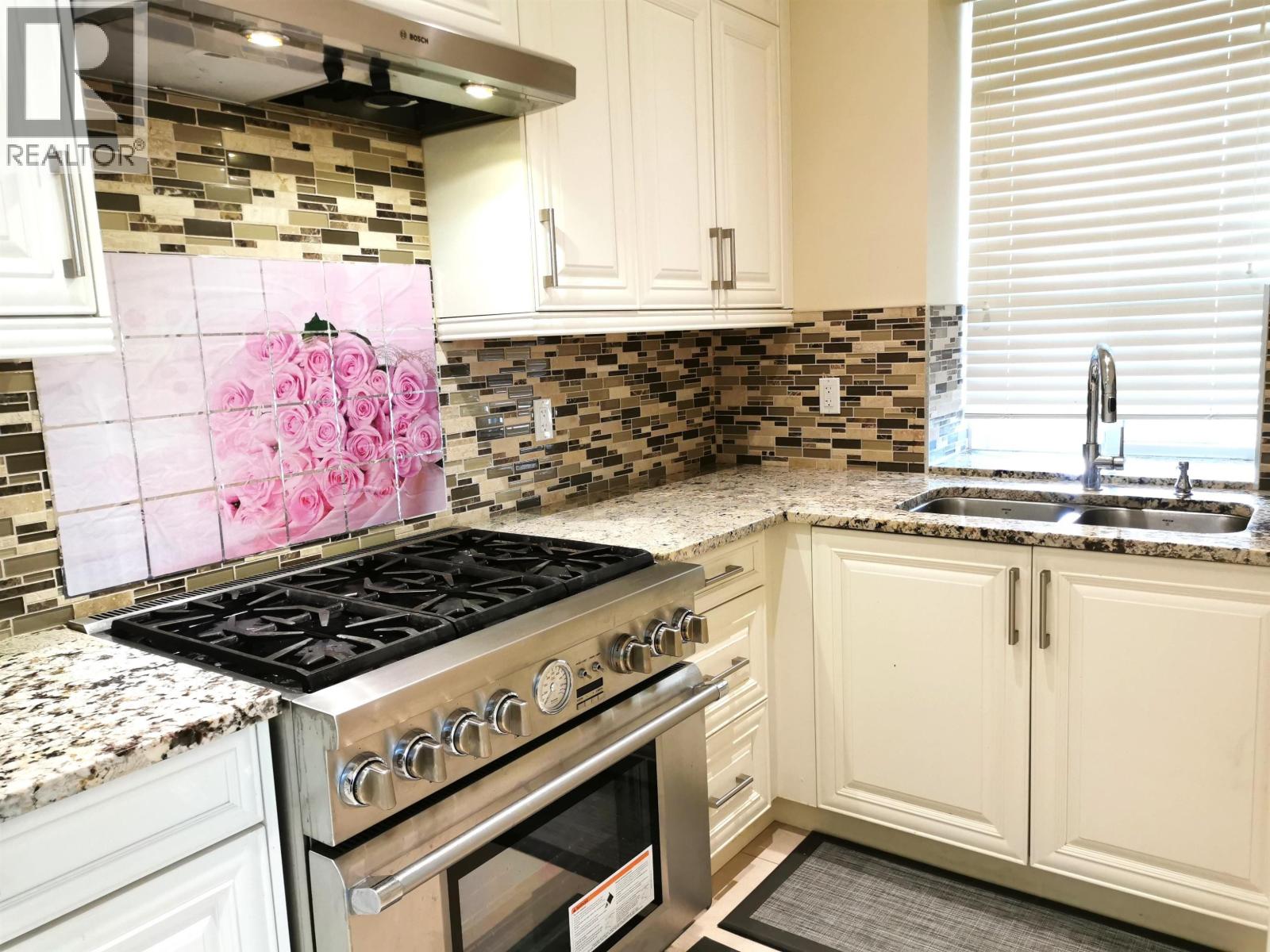 Listing Picture 11 of 17 : 4488 COLDFALL ROAD, Richmond / 烈治文 - 魯藝地產 Yvonne Lu Group - MLS Medallion Club Member