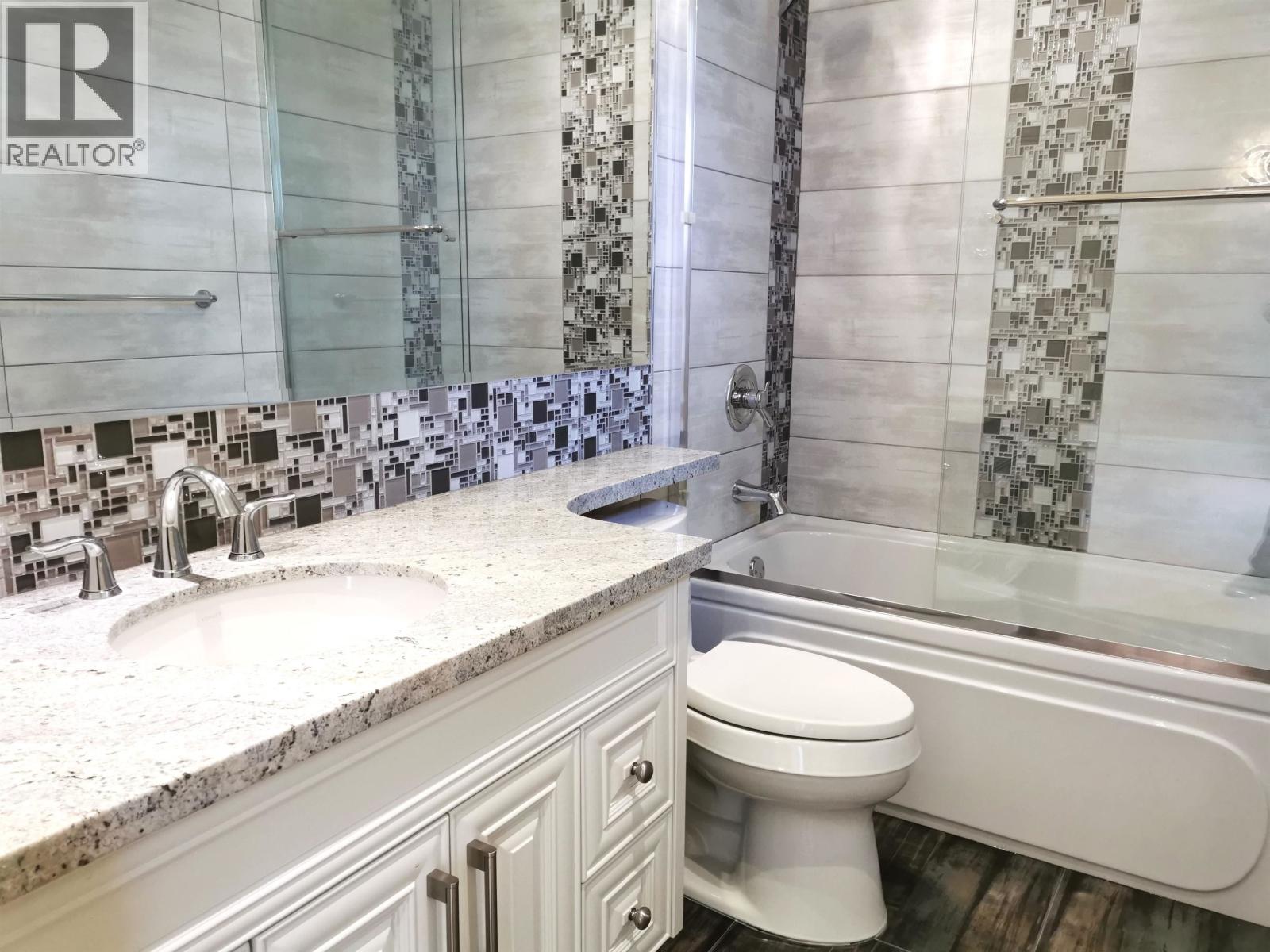 Listing Picture 14 of 17 : 4488 COLDFALL ROAD, Richmond / 烈治文 - 魯藝地產 Yvonne Lu Group - MLS Medallion Club Member