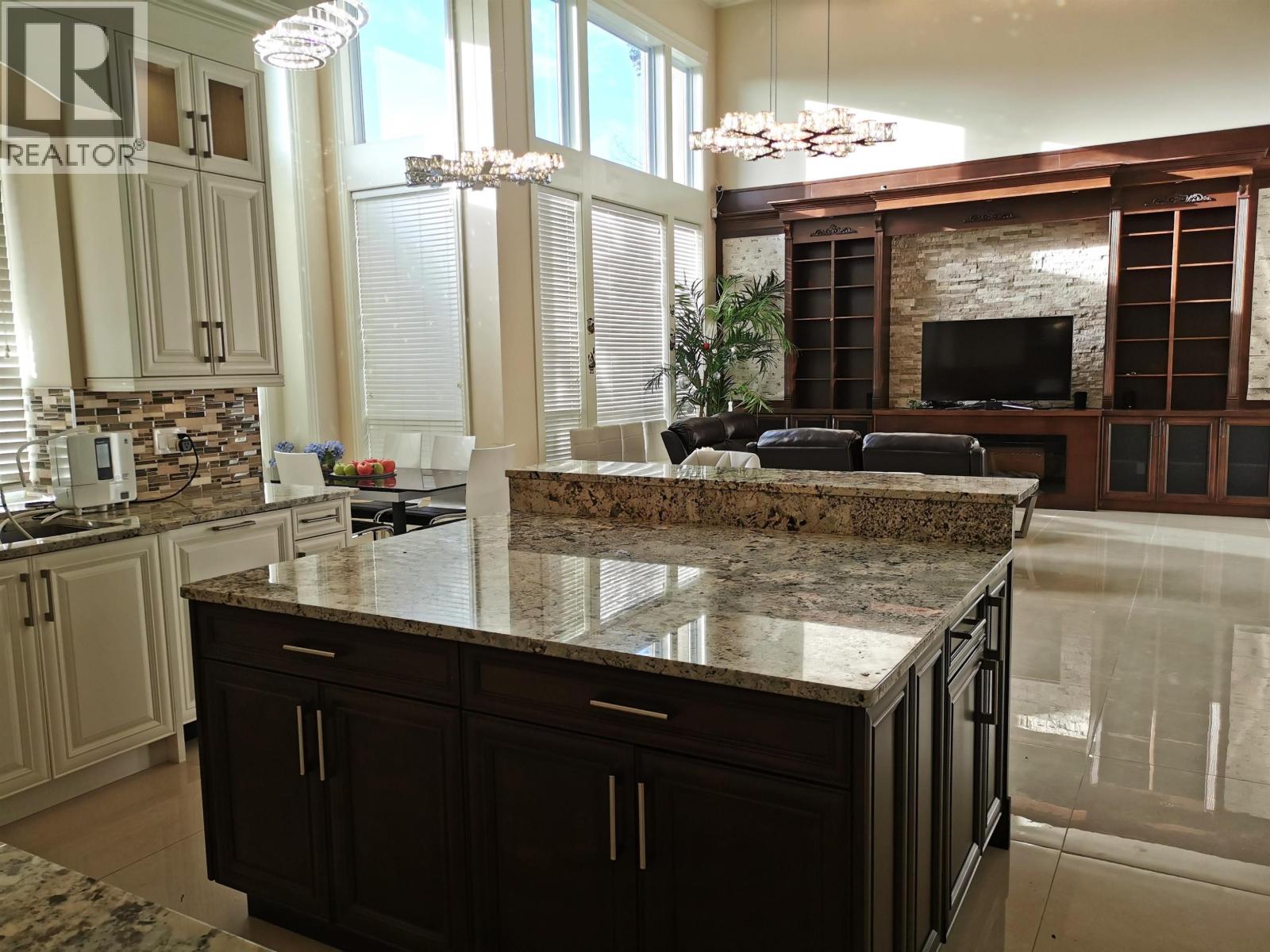 Listing Picture 6 of 17 : 4488 COLDFALL ROAD, Richmond / 烈治文 - 魯藝地產 Yvonne Lu Group - MLS Medallion Club Member