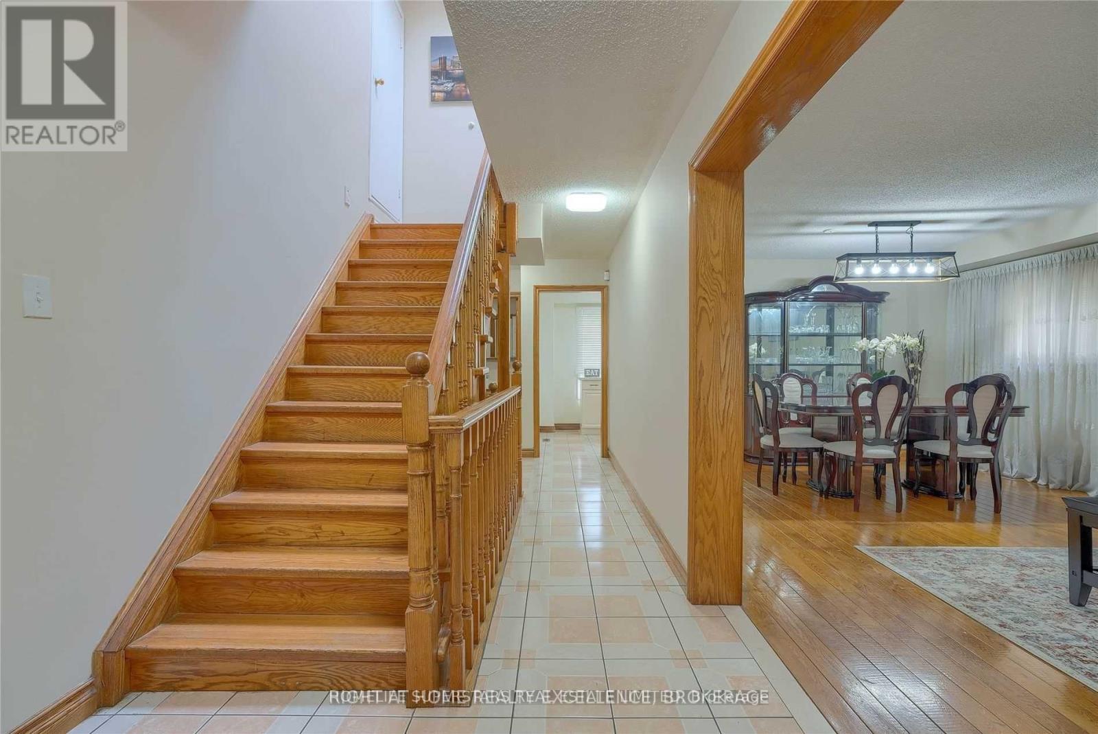 Property at 3334 BRANDON GATE DRIVE image 4