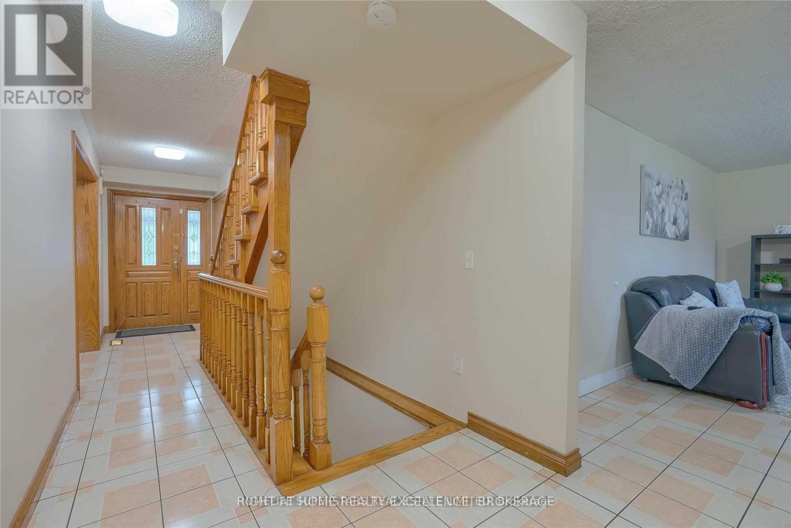 Property at 3334 BRANDON GATE DRIVE image 5