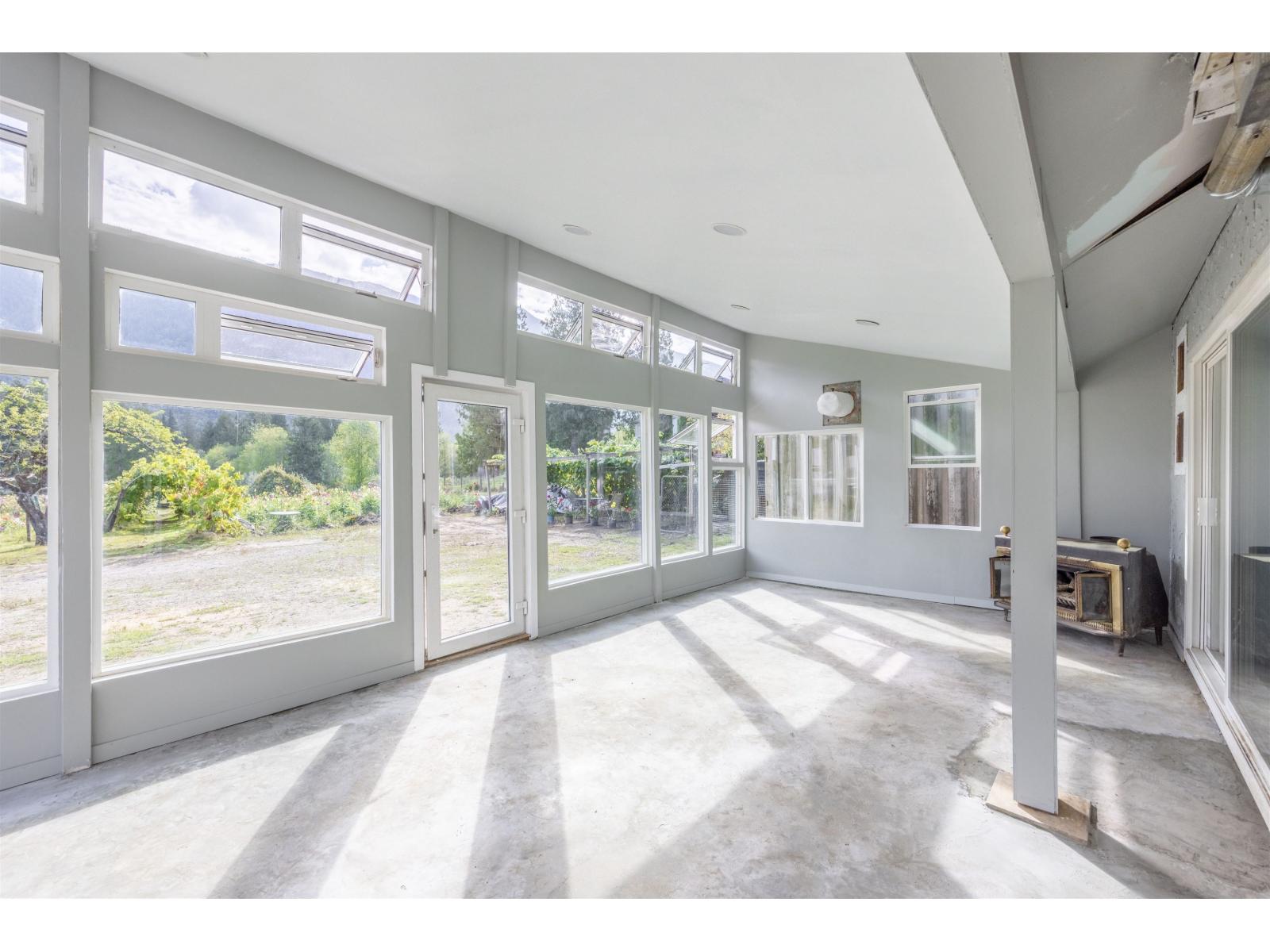 13842 Spratt Road, Mission, British Columbia  V2V 4J1 - Photo 9 - R3037783