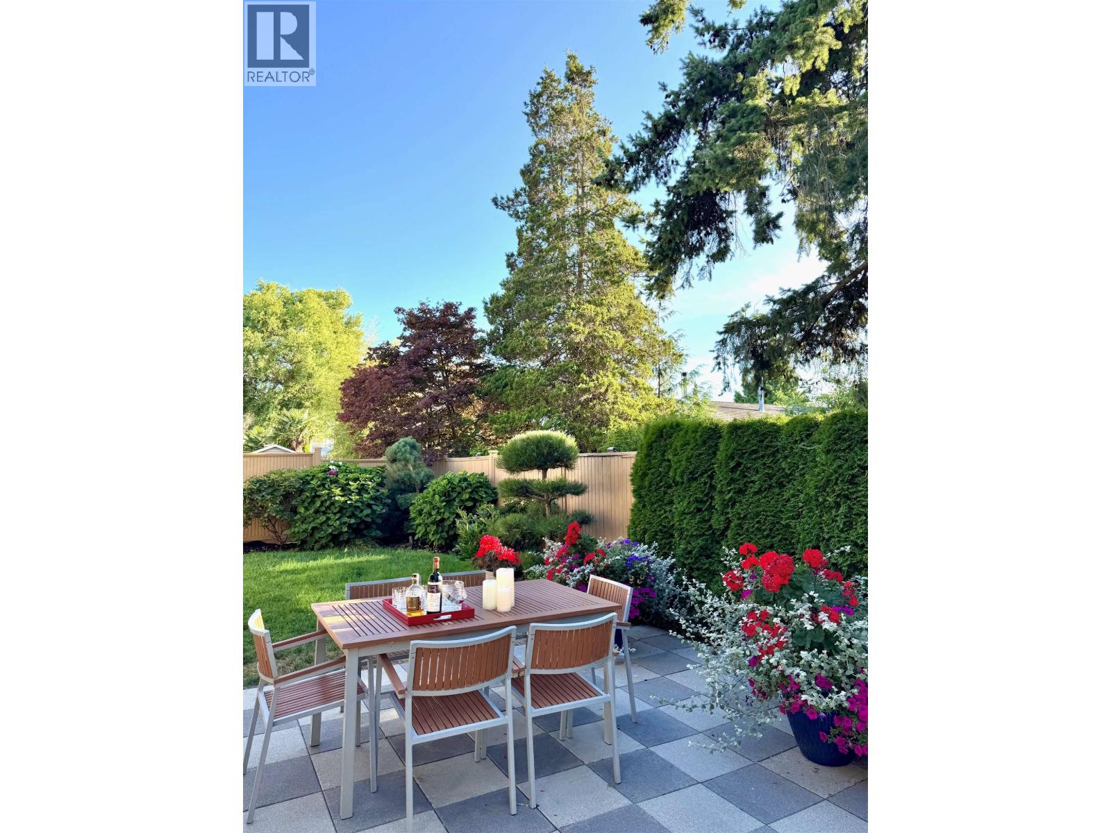 8580 Bairdmore Crescent, Richmond, British Columbia  V7C 1M7 - Photo 4 - R3035998