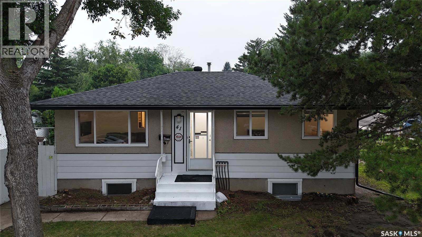 Property at 41 Cartier CRESCENT image 1