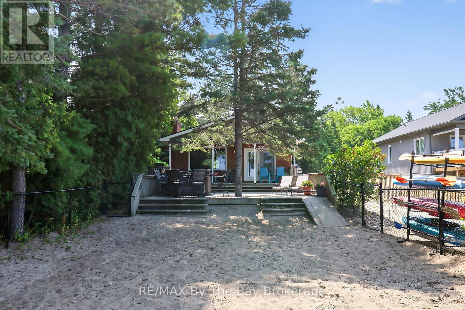 342 Coastline Drive, Wasaga Beach, Ontario  L9Z 2M4 - Photo 15 - S12343534