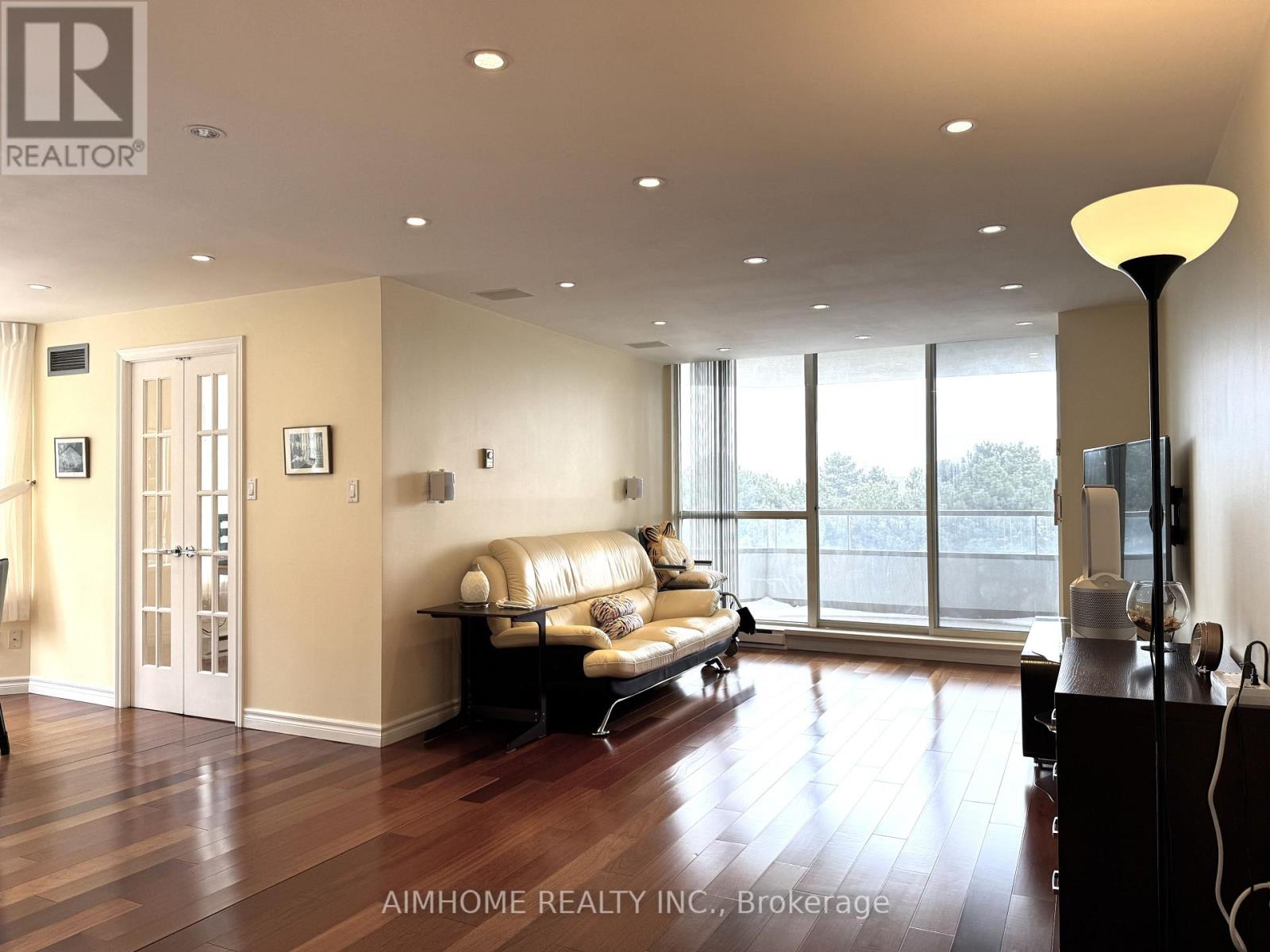 404 - 175 Bamburgh Circle, Toronto, Ontario  M1W 3X8 - Photo 5 - E12349535