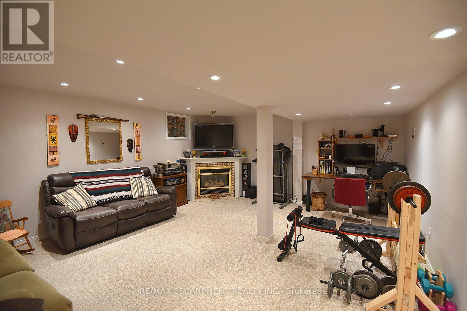 11 Jacqueline Boulevard, Hamilton, Ontario  L9B 2R1 - Photo 35 - X12349534