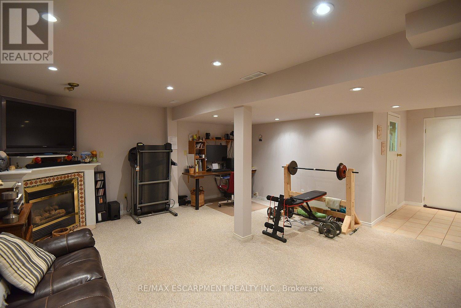 11 Jacqueline Boulevard, Hamilton, Ontario  L9B 2R1 - Photo 36 - X12349534