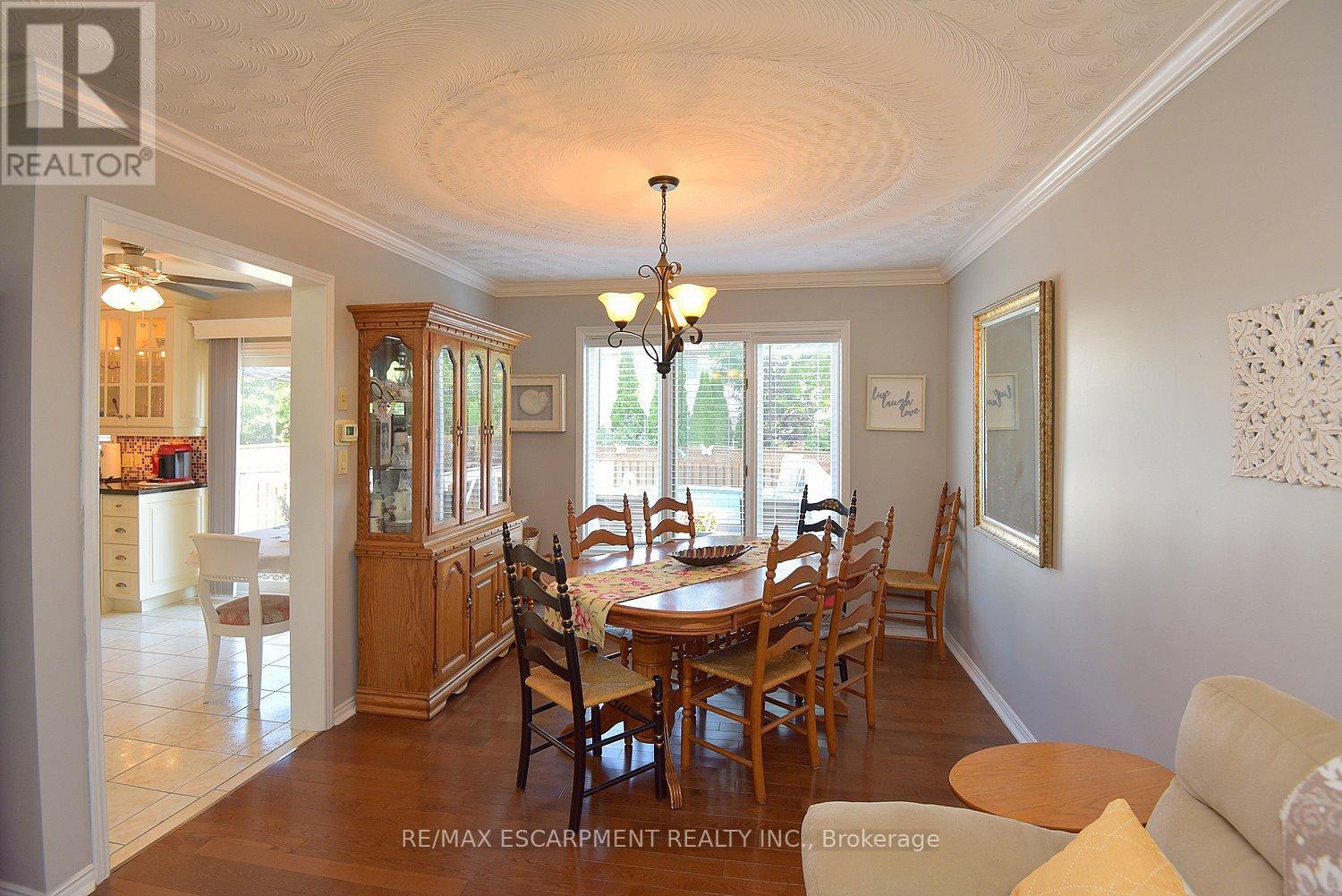 11 Jacqueline Boulevard, Hamilton, Ontario  L9B 2R1 - Photo 13 - X12349534