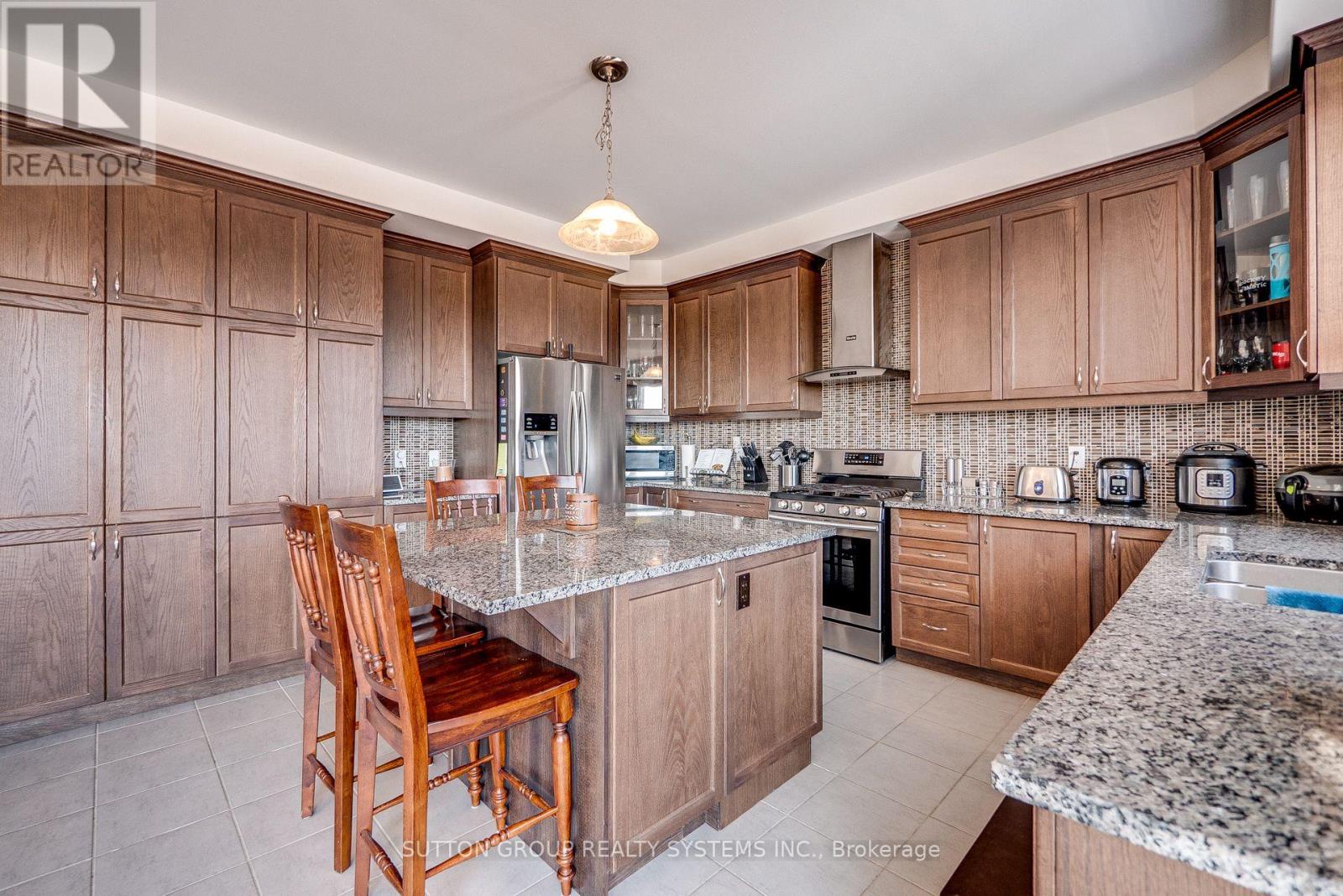 63 Wannamaker Crescent, Cambridge, Ontario  N3E 0C5 - Photo 17 - X12349538