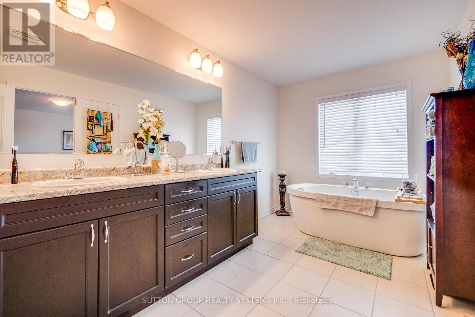 63 Wannamaker Crescent, Cambridge, Ontario  N3E 0C5 - Photo 29 - X12349538