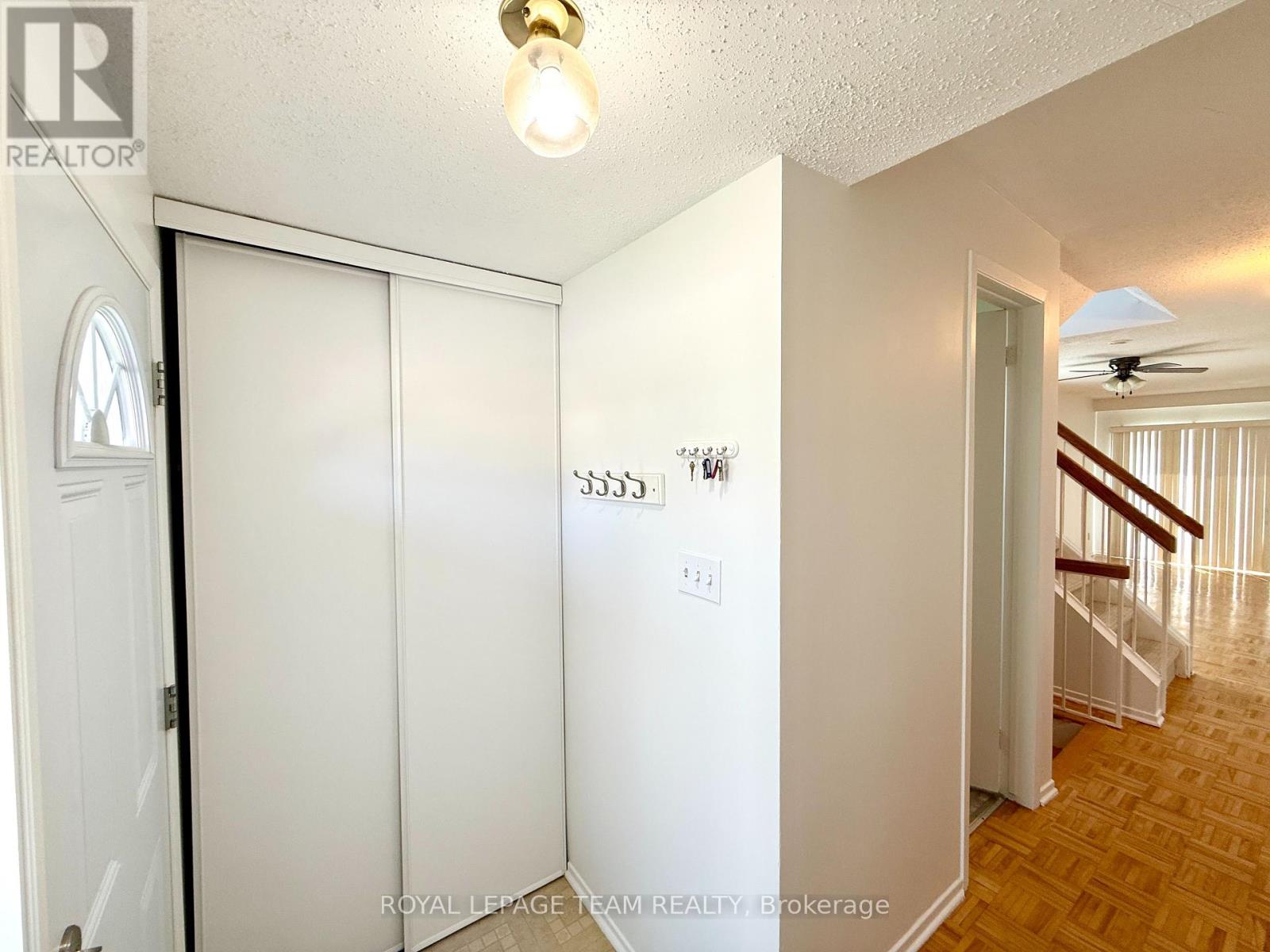 A - 14 Castlebrook Lane, Ottawa, Ontario K2G 5G4 - Photo 3 - X12349565