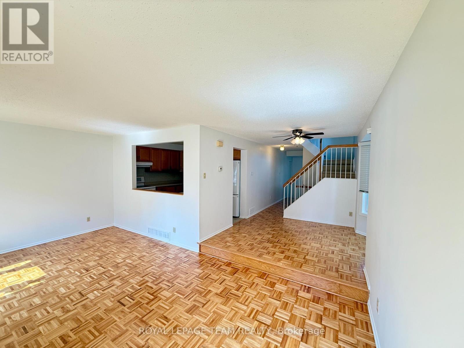 A - 14 Castlebrook Lane, Ottawa, Ontario K2G 5G4 - Photo 9 - X12349565