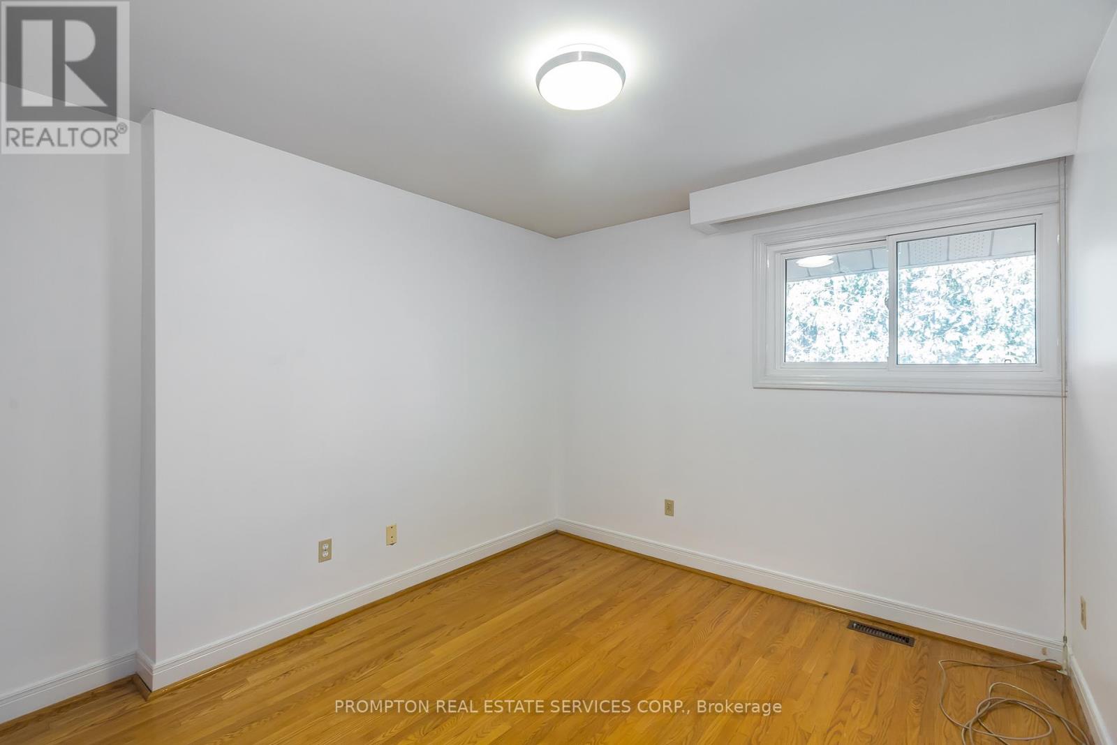 4 Sagewood Drive, Toronto, Ontario  M3B 1T4 - Photo 23 - C12349544
