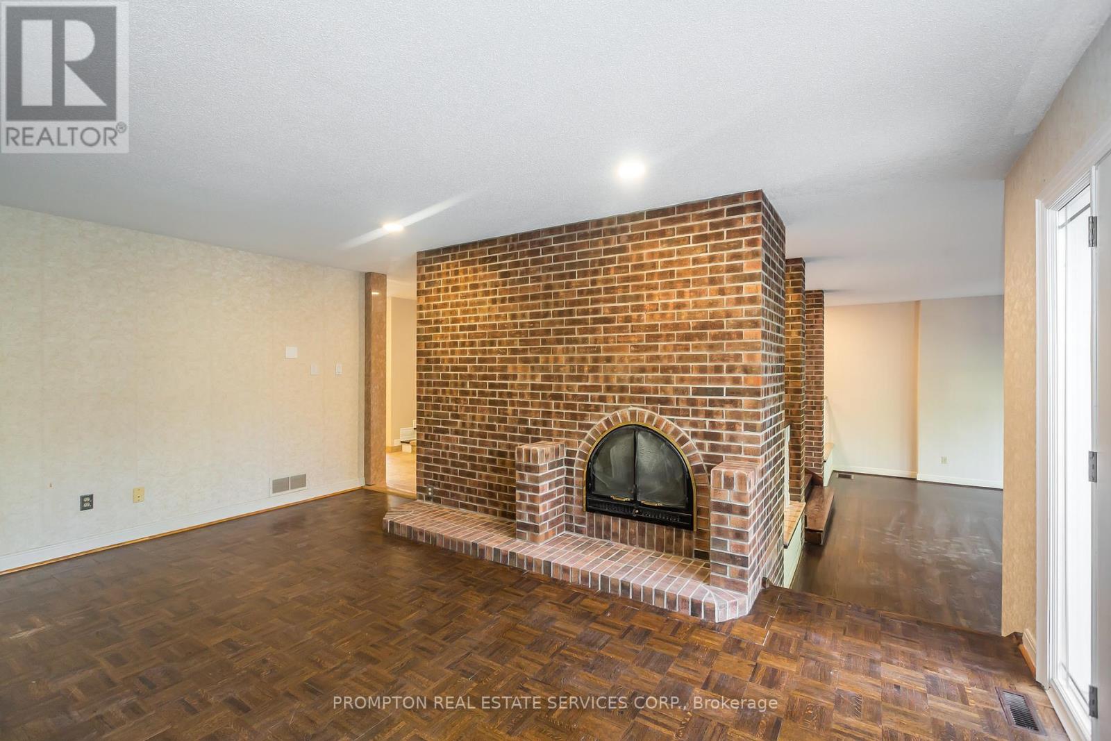4 Sagewood Drive, Toronto, Ontario  M3B 1T4 - Photo 6 - C12349544