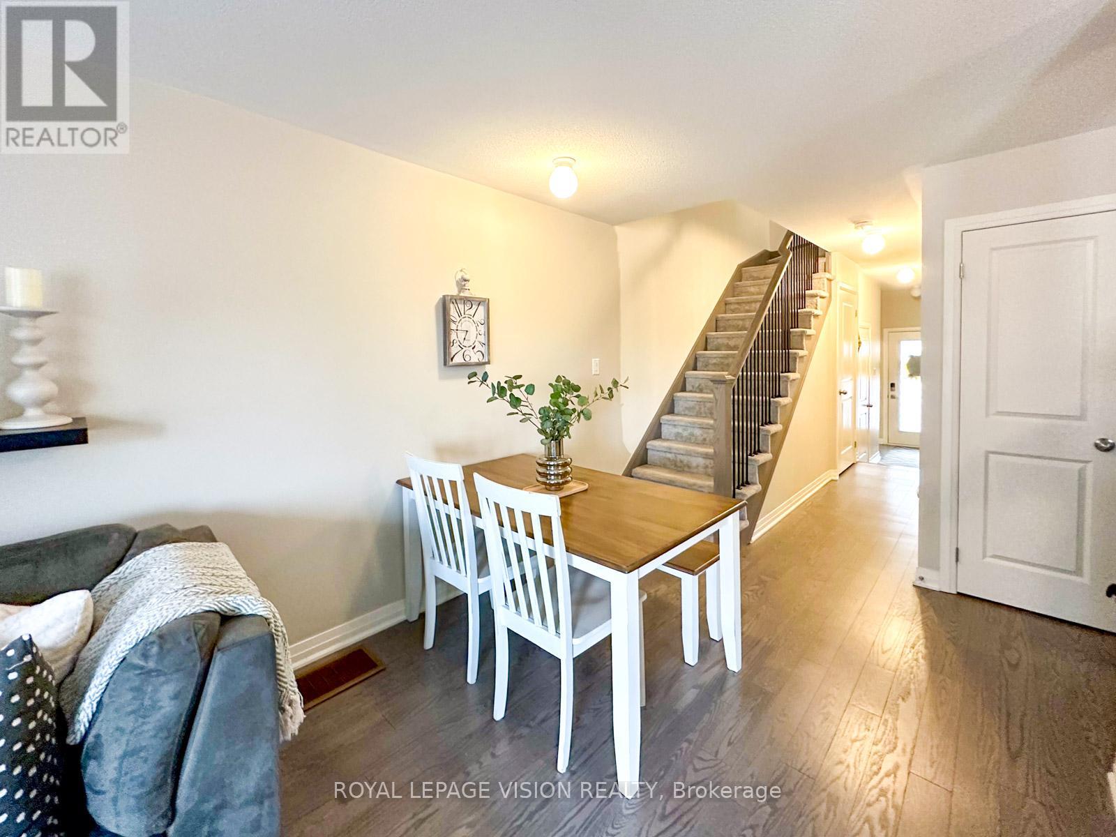 74 Caspian Square, Clarington, Ontario  L1C 7G4 - Photo 6 - E12349547
