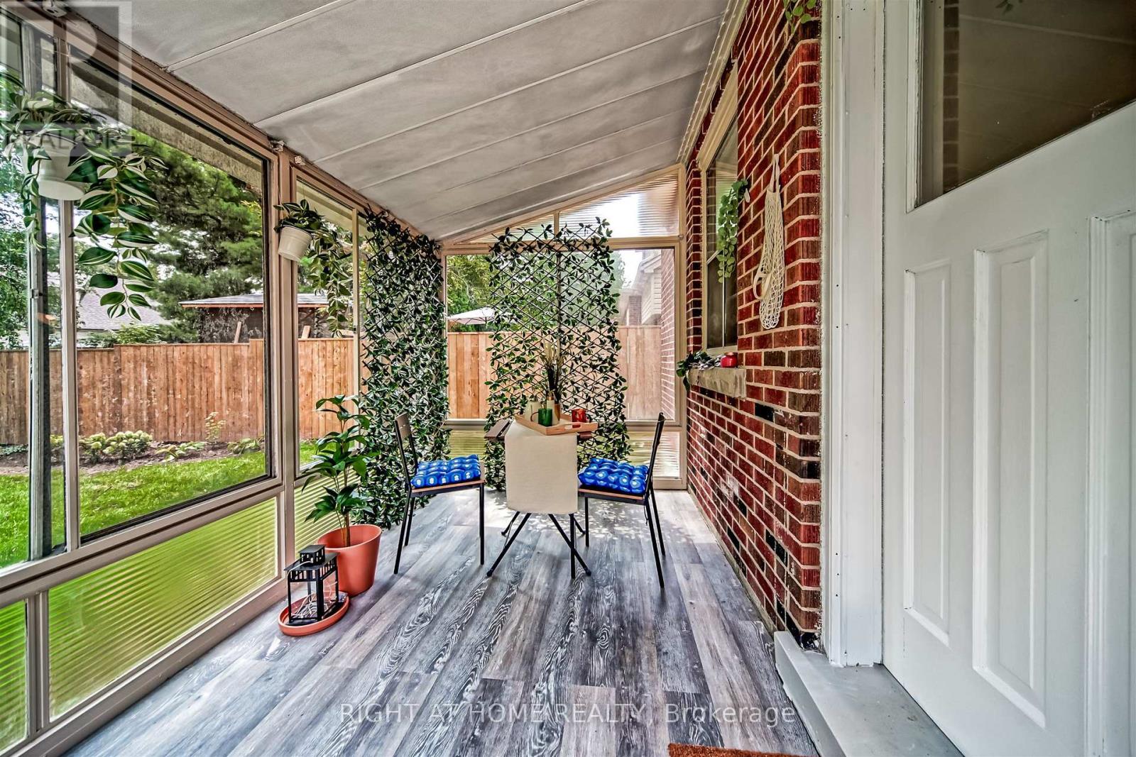 388 Lark Avenue, Burlington, Ontario  L7T 2T2 - Photo 34 - W12349583