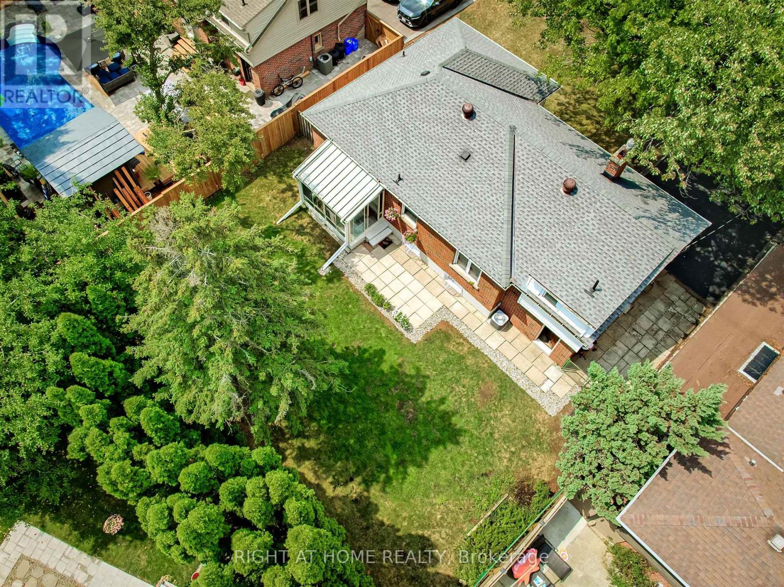 388 Lark Avenue, Burlington, Ontario  L7T 2T2 - Photo 40 - W12349583