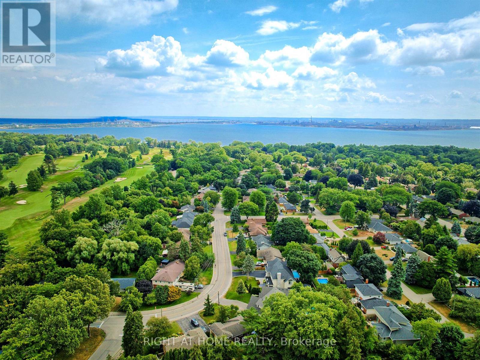 388 Lark Avenue, Burlington, Ontario  L7T 2T2 - Photo 42 - W12349583