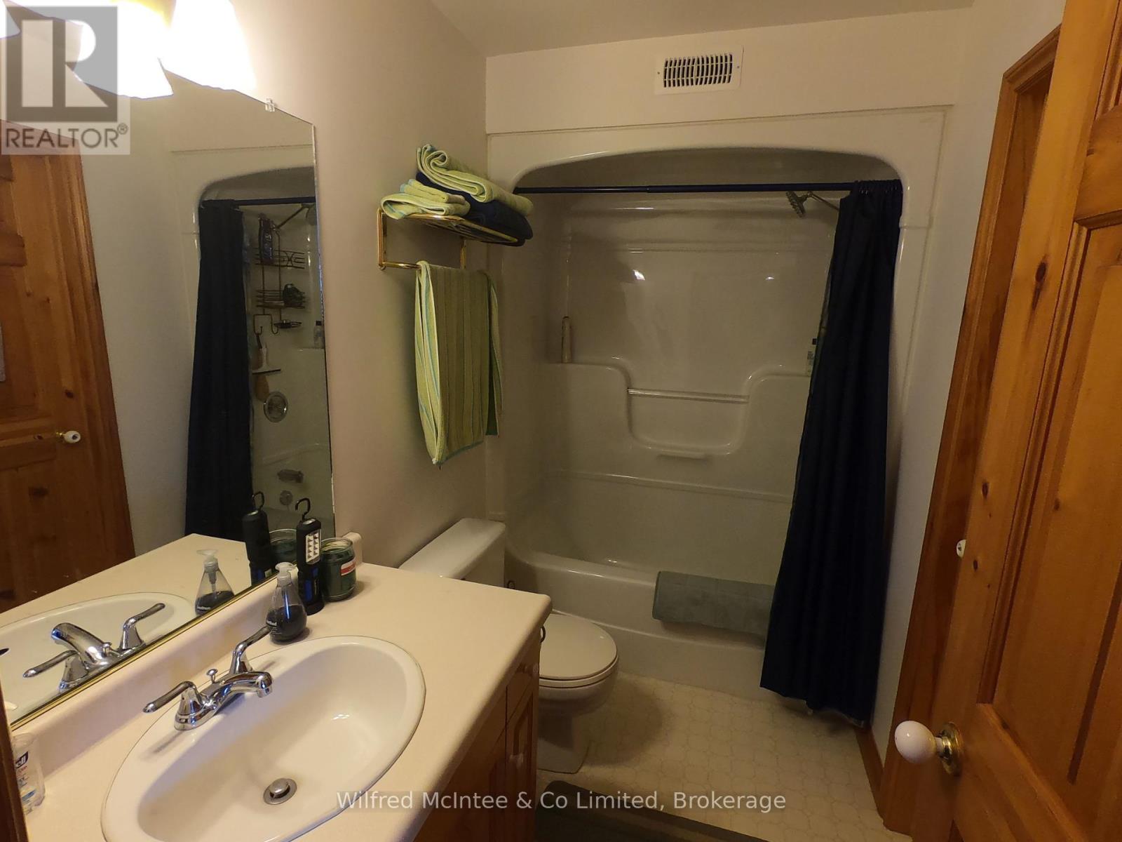 126 Buckingham Lane, Meaford, Ontario  N0H 1V0 - Photo 28 - X12134441