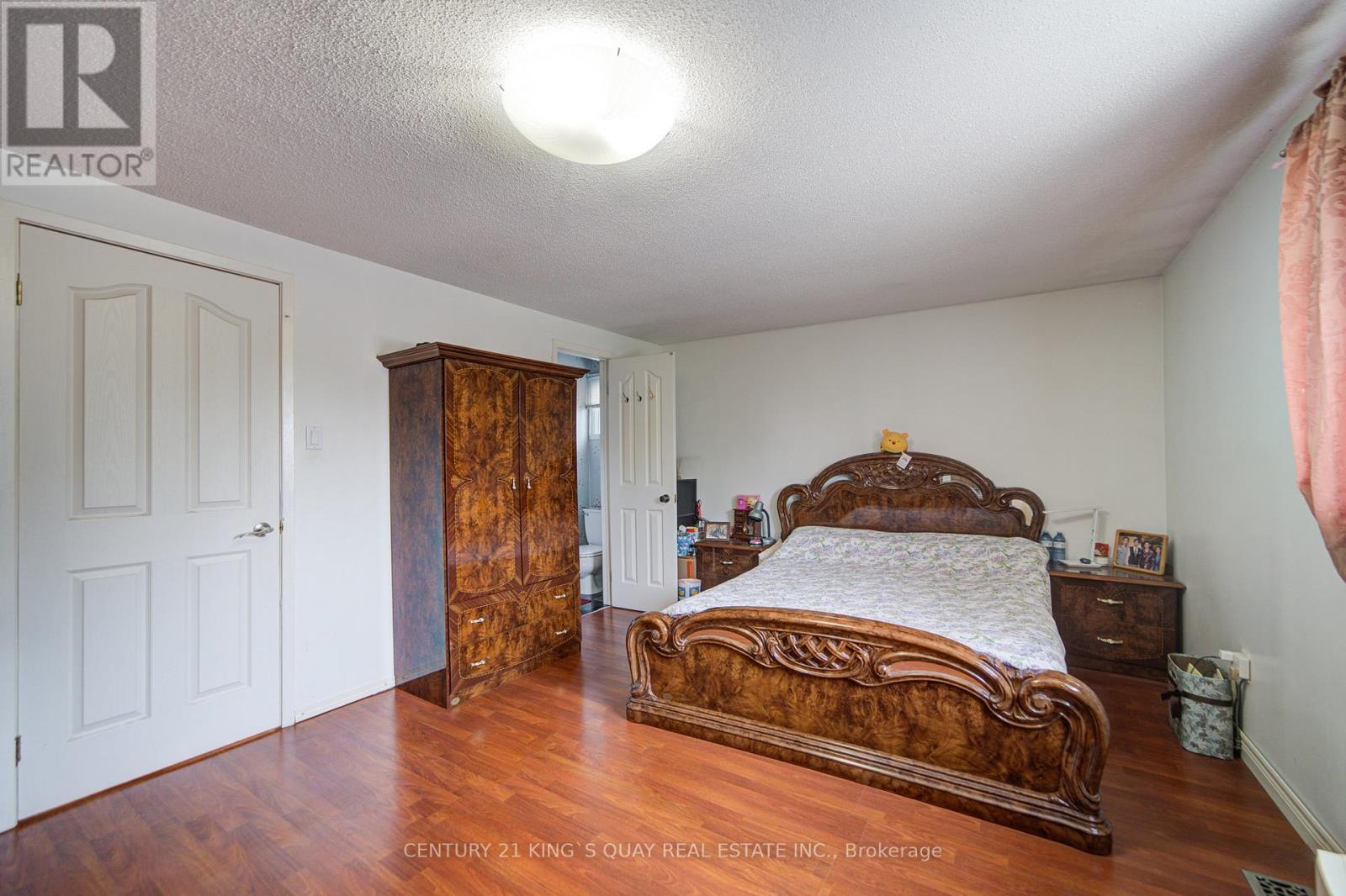 6 Cottsmore Crescent, Markham, Ontario  L3R 3X6 - Photo 30 - N12335961