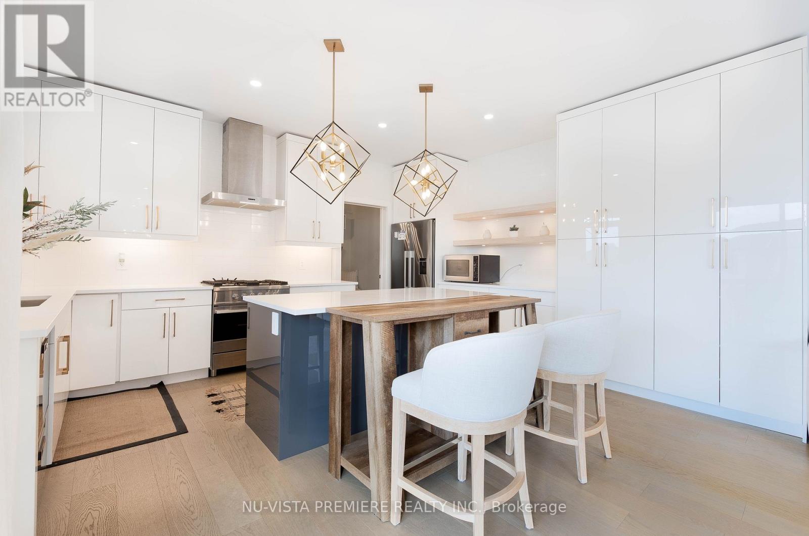 21 Locky Lane, Middlesex Centre, Ontario  N0L 1R0 - Photo 16 - X12349618