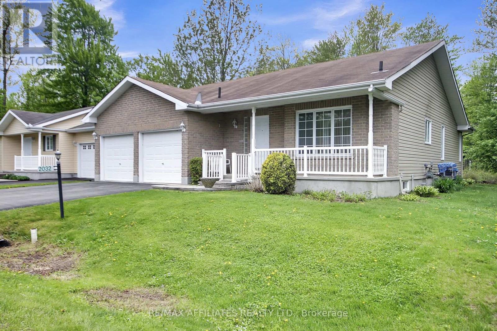 2032 Sun Vista Private, Ottawa, Ontario  K4P 0A7 - Photo 2 - X12349629