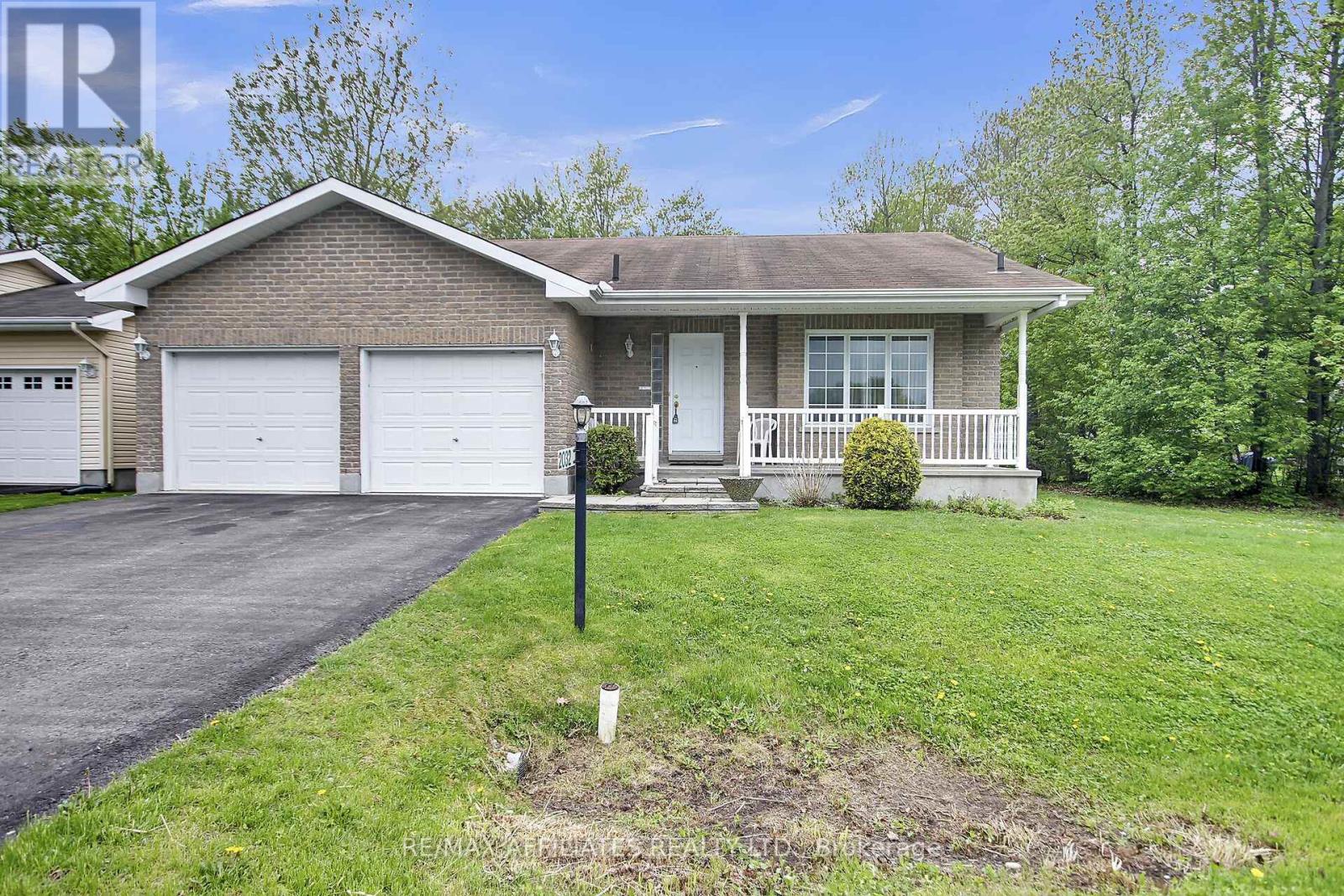 2032 Sun Vista Private, Ottawa, Ontario  K4P 0A7 - Photo 3 - X12349629