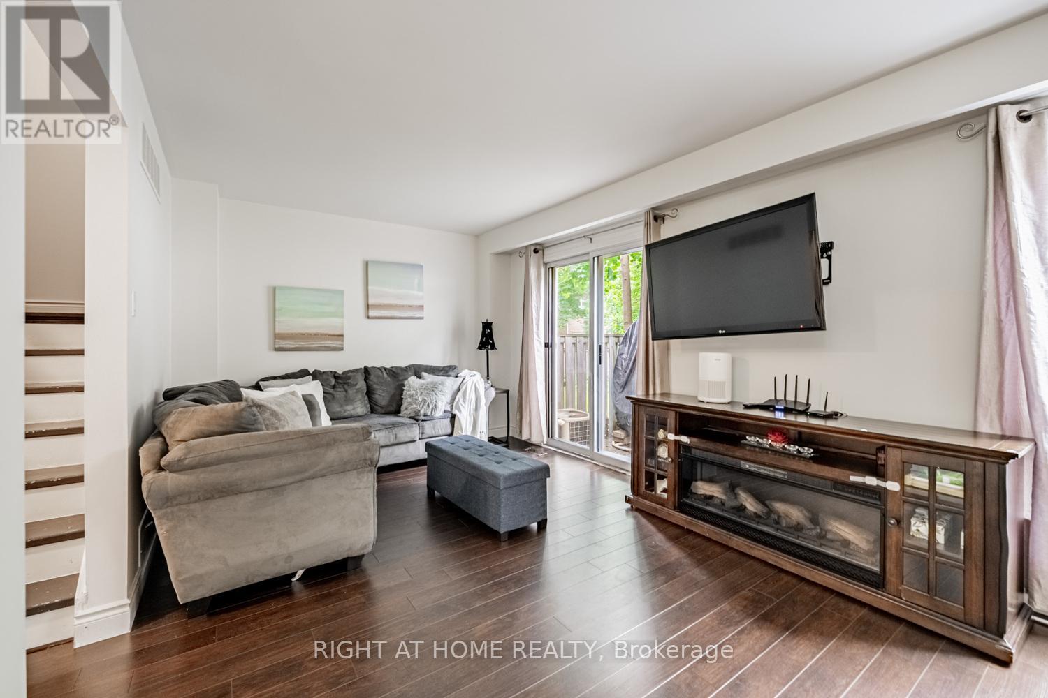 19 - 345 Meadows Boulevard W, Mississauga, Ontario L4Z 1G5 - Photo 16 - W12349605