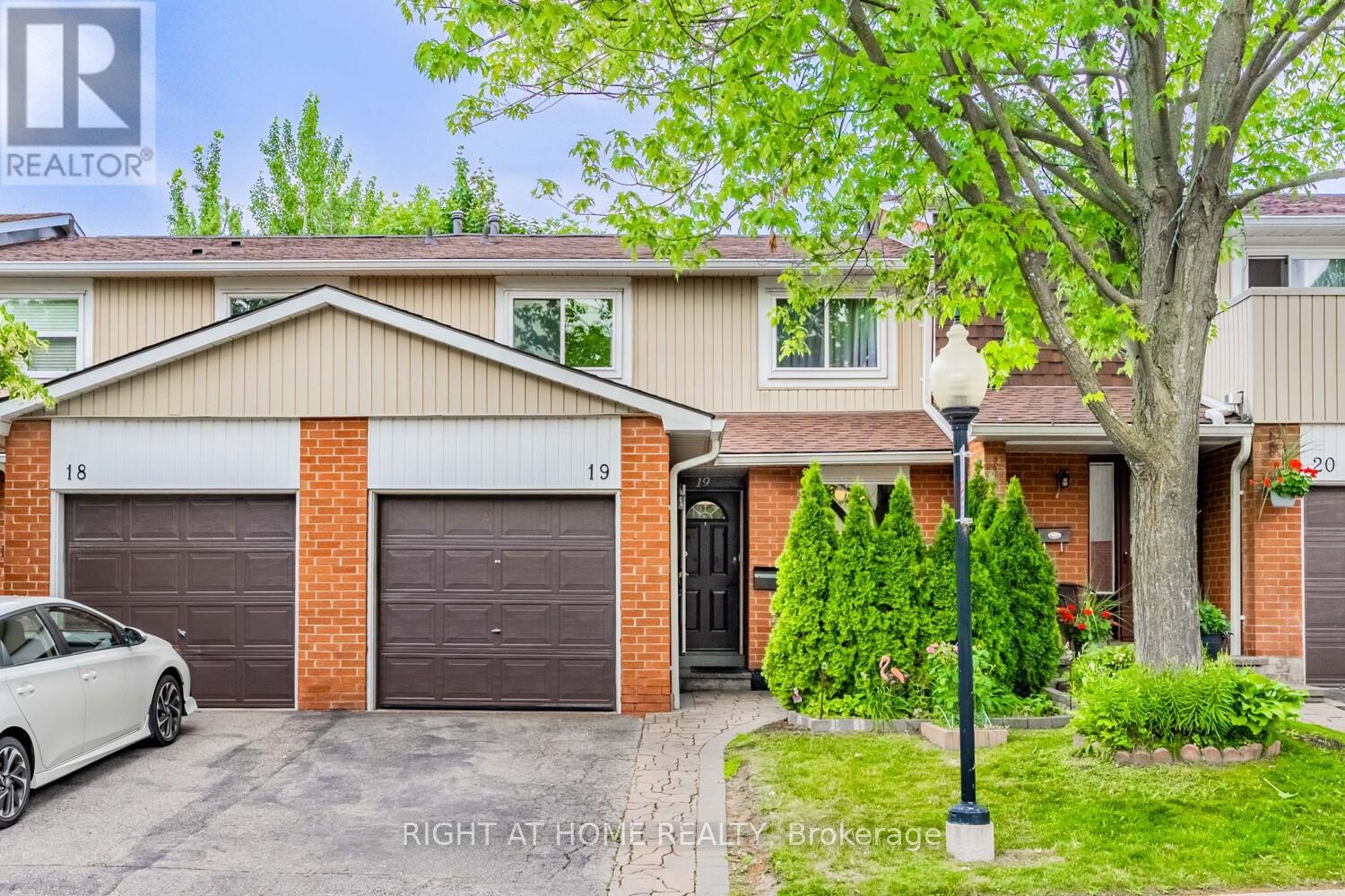 Property at 19 - 345 MEADOWS BOULEVARD W image 2