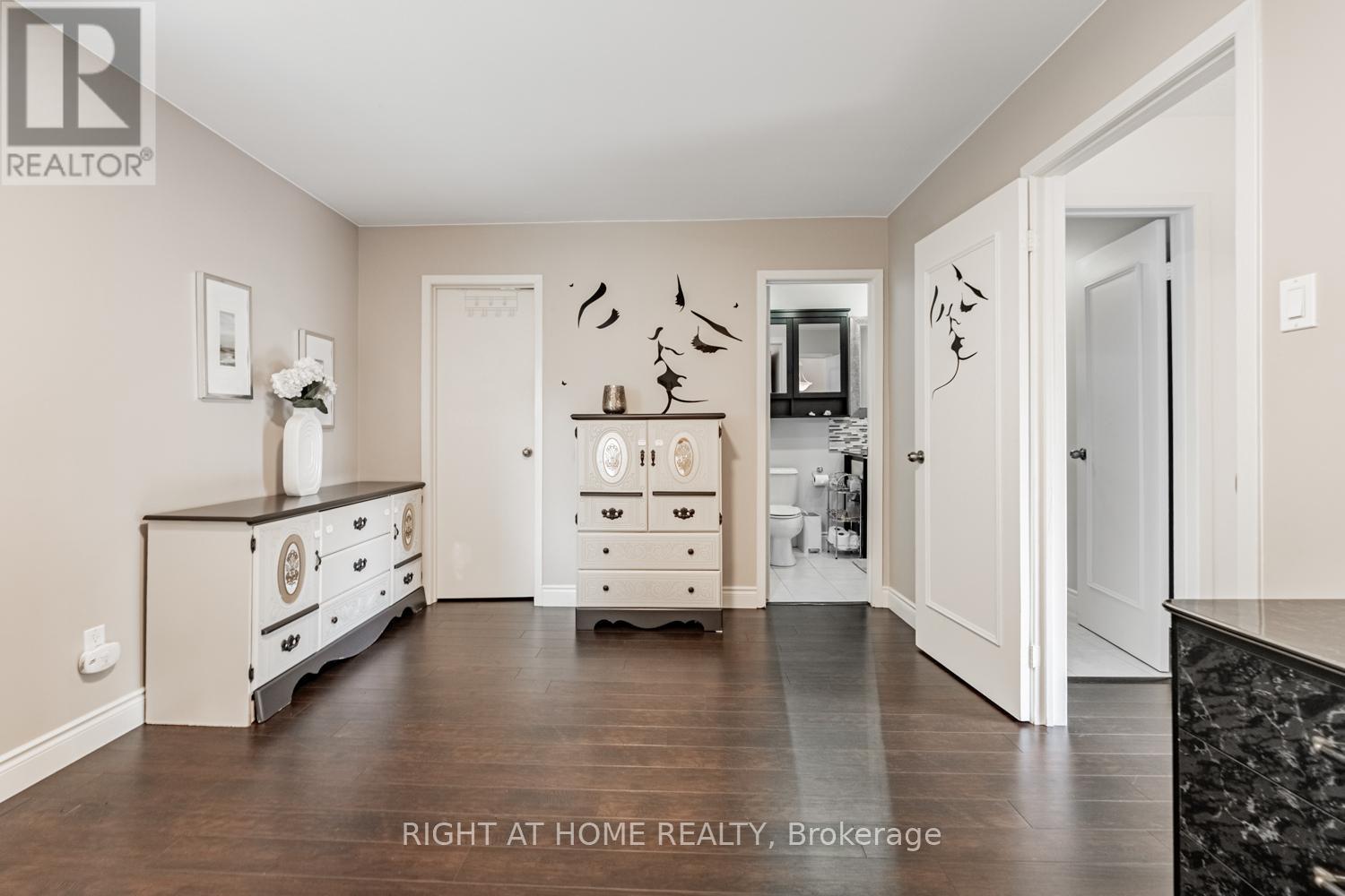 19 - 345 Meadows Boulevard W, Mississauga, Ontario L4Z 1G5 - Photo 23 - W12349605