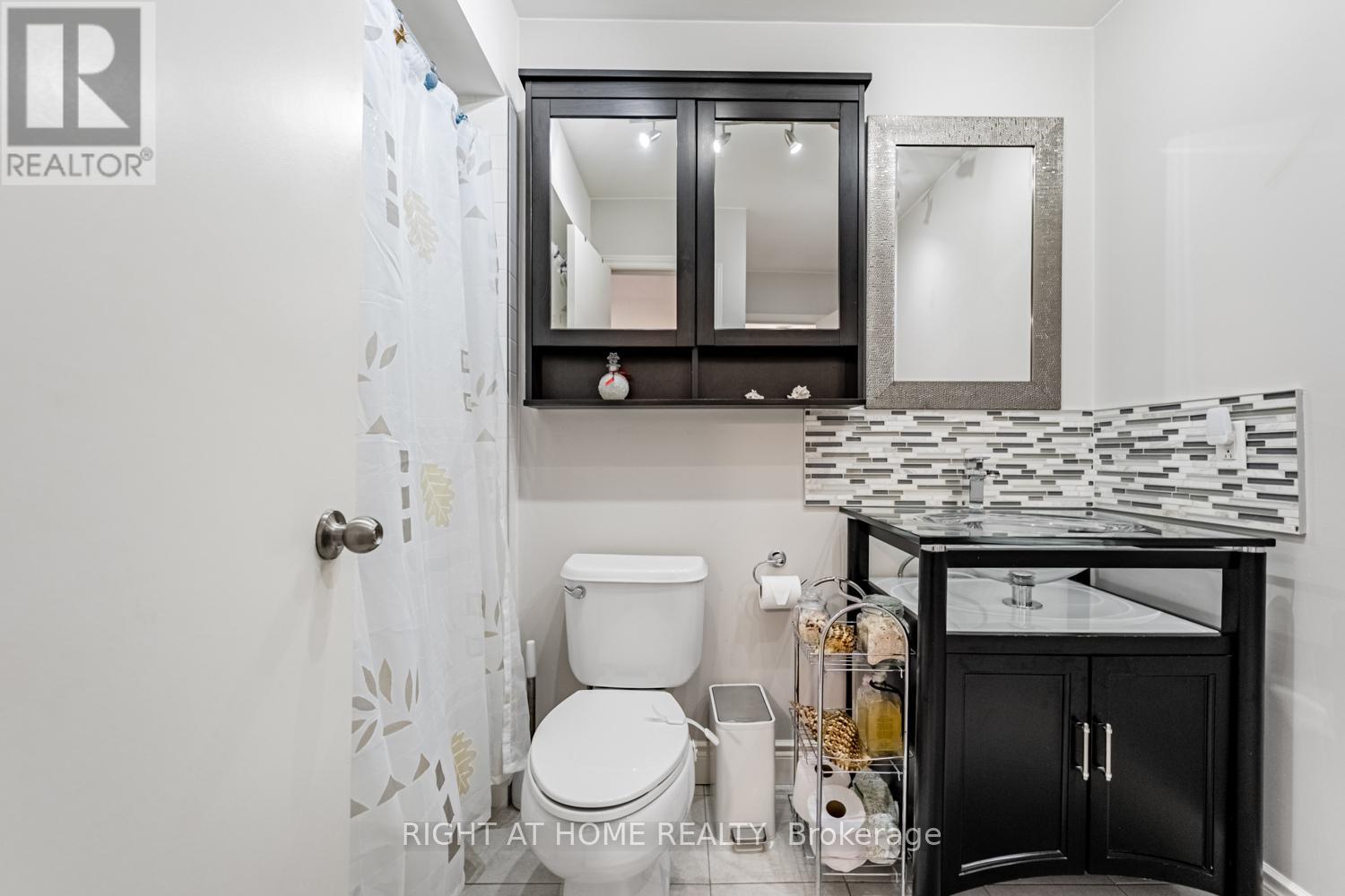 19 - 345 Meadows Boulevard W, Mississauga, Ontario L4Z 1G5 - Photo 24 - W12349605