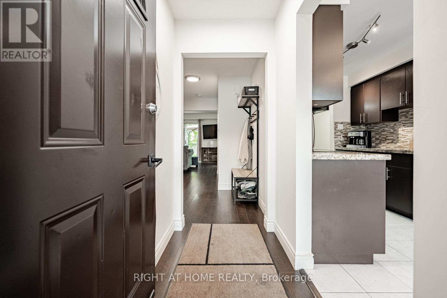 19 - 345 Meadows Boulevard W, Mississauga, Ontario L4Z 1G5 - Photo 6 - W12349605