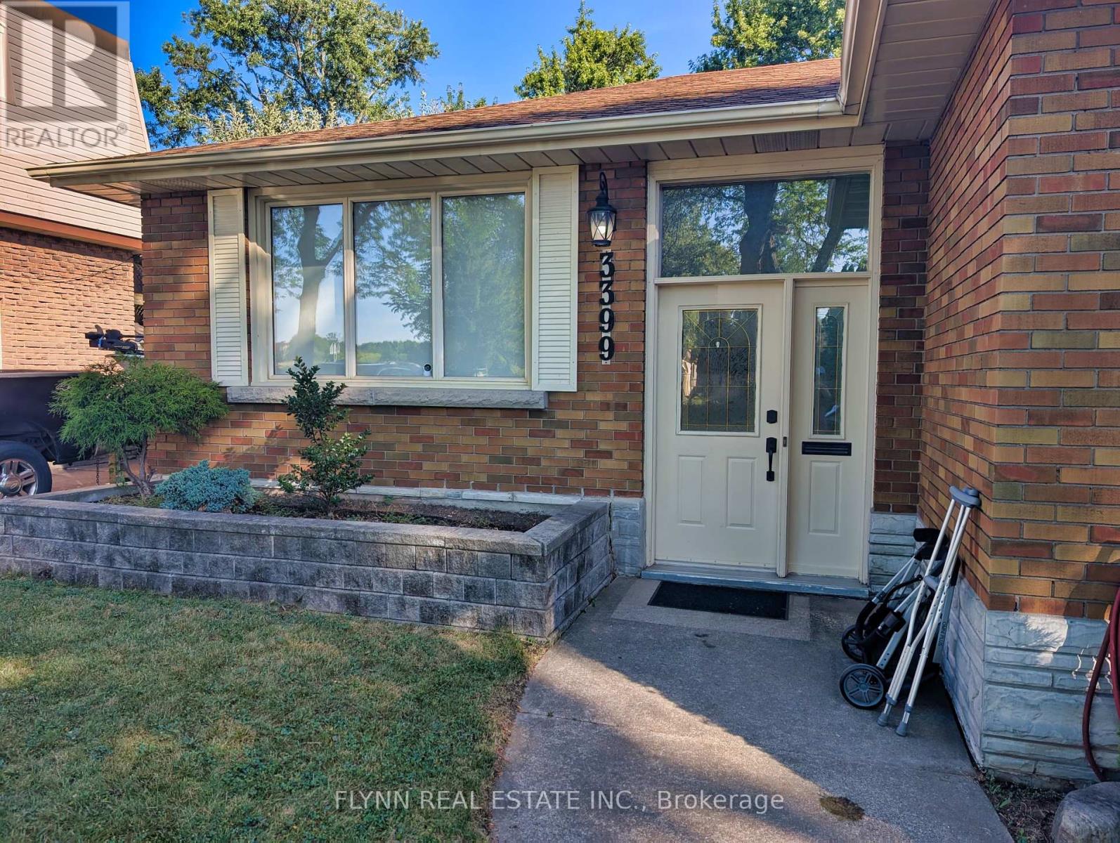 3399 Cattell Drive, Niagara Falls, Ontario  L2G 6N3 - Photo 3 - X12349422