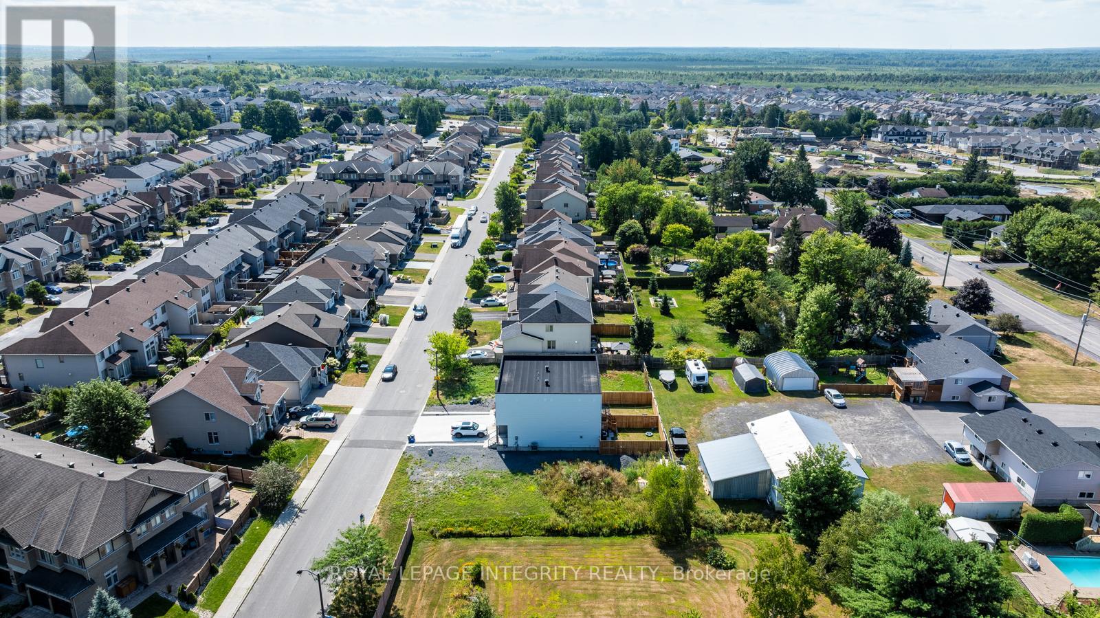 877b Contour Street, Ottawa, Ontario  K1W 1G2 - Photo 21 - X12349656