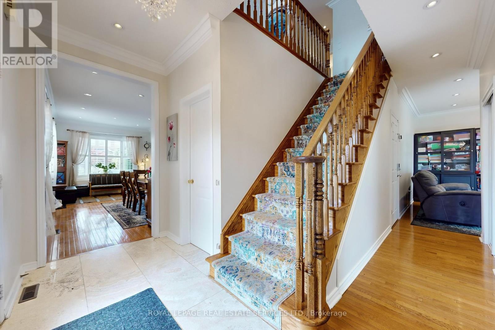 3909 Mayla Drive, Mississauga, Ontario L5M 7Y8 - Photo 20 - W12349616