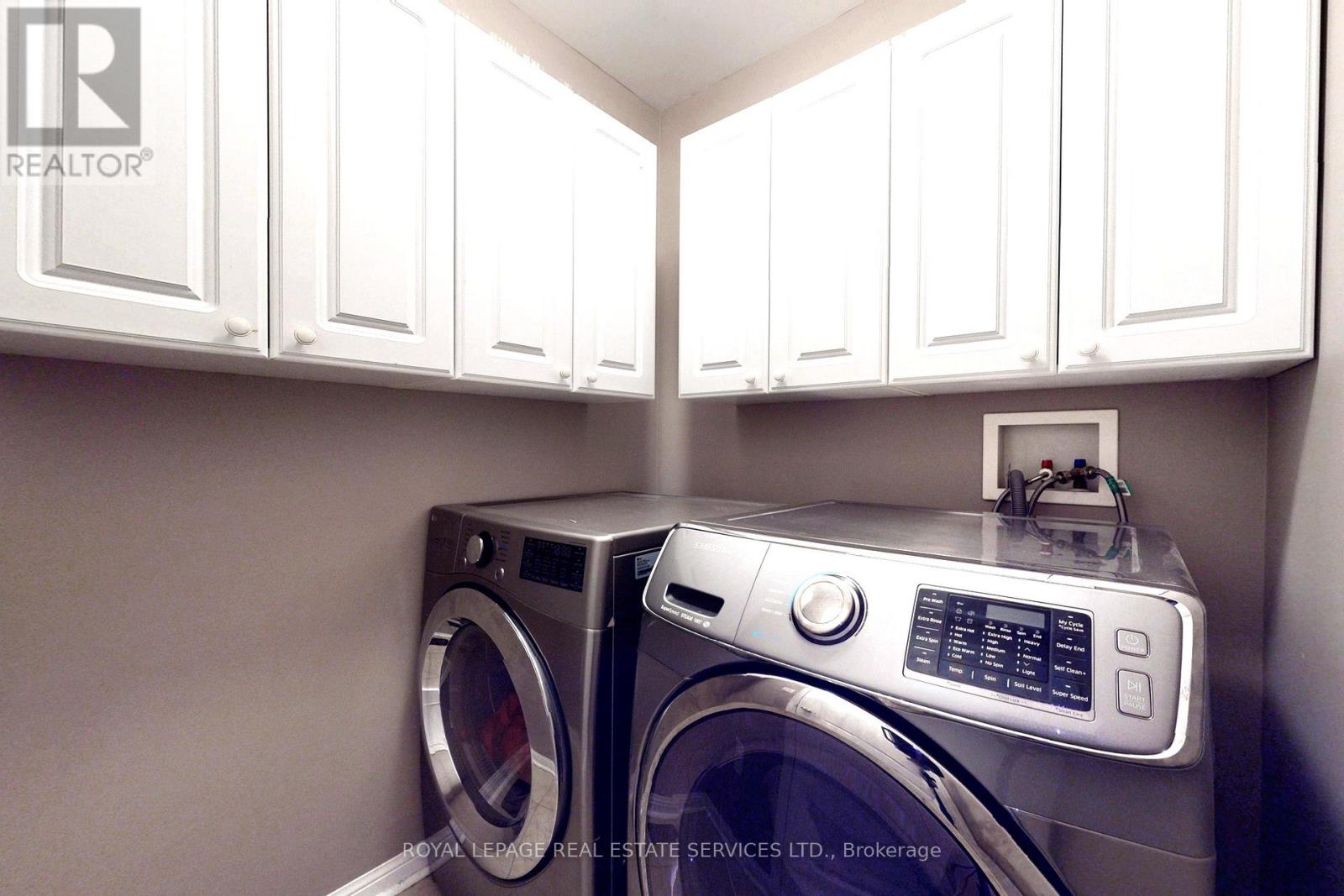 3909 Mayla Drive, Mississauga, Ontario L5M 7Y8 - Photo 36 - W12349616